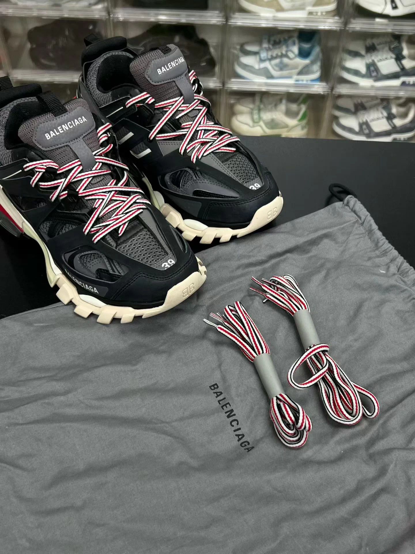 Balenciaga Balenciaga Track Black Red 39 Size US 8 / IT 38 - 9 Thumbnail