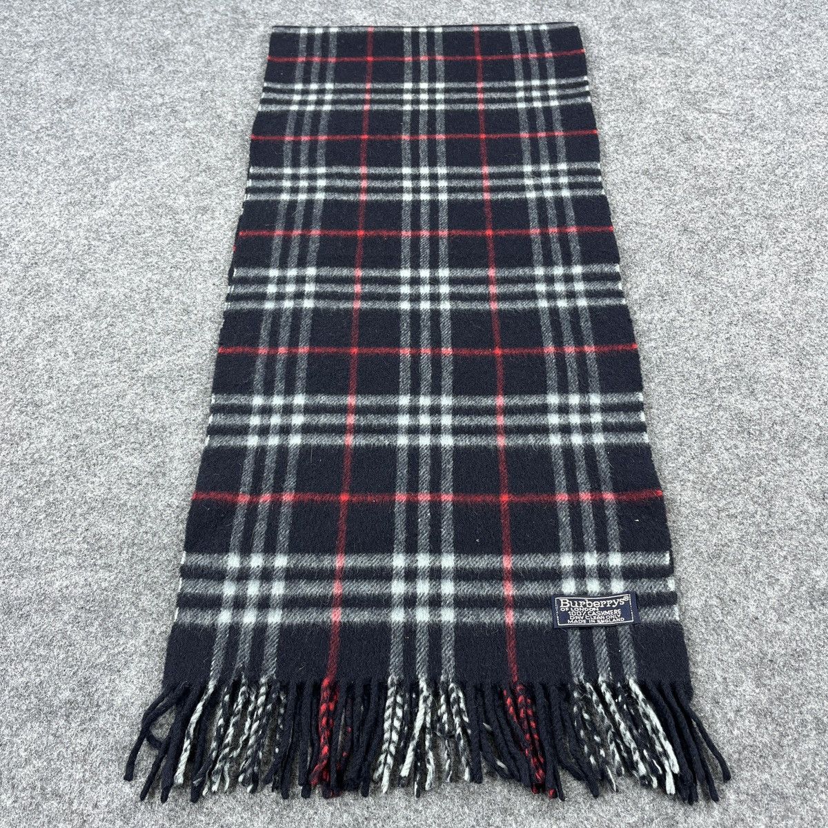 Burberrys Scarf / Muffler / Neckwear K060