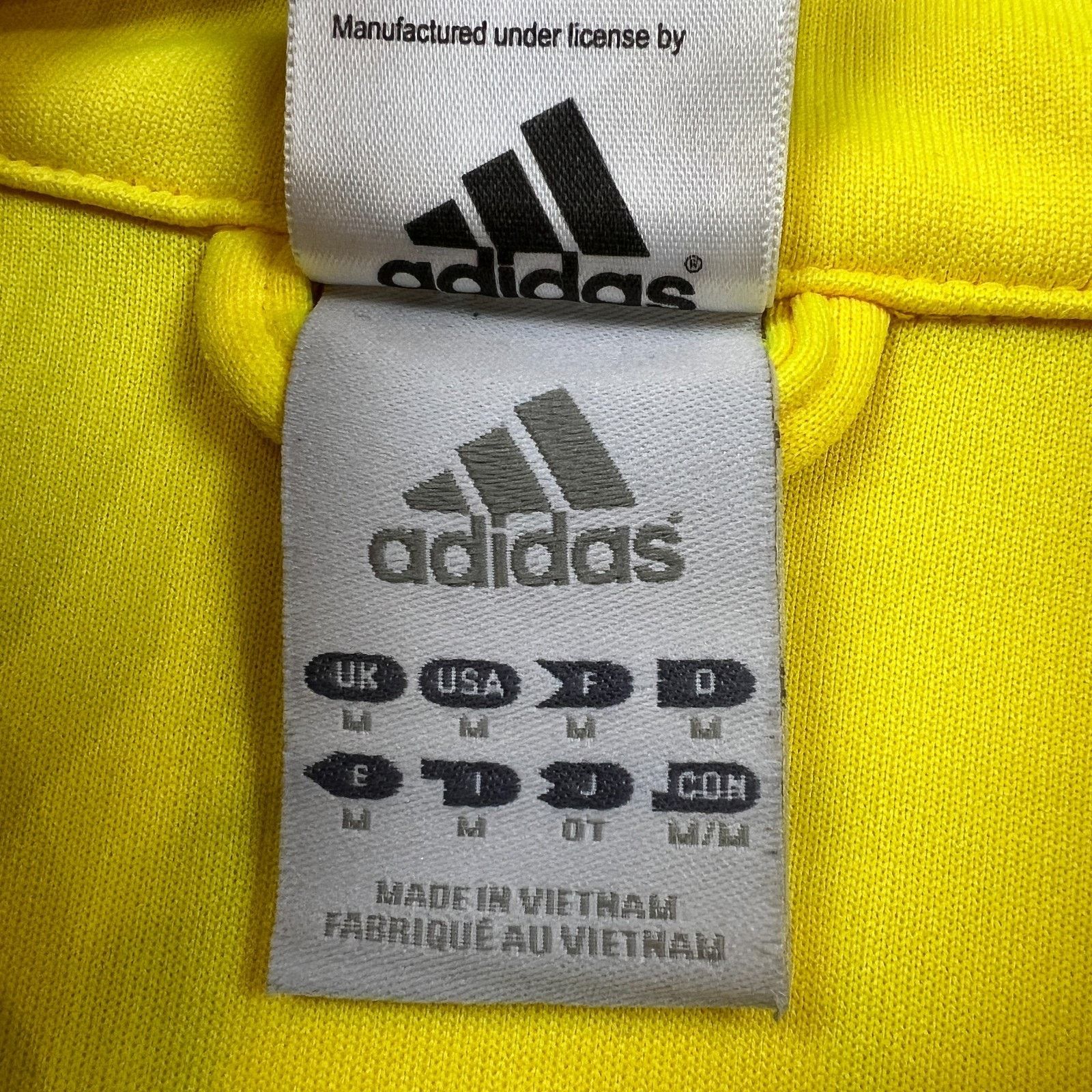 Adidas 2010 Adidas Brazil Track Jacket Medium South Africa FIFA Size US M / EU 48-50 / 2 - 9 Thumbnail