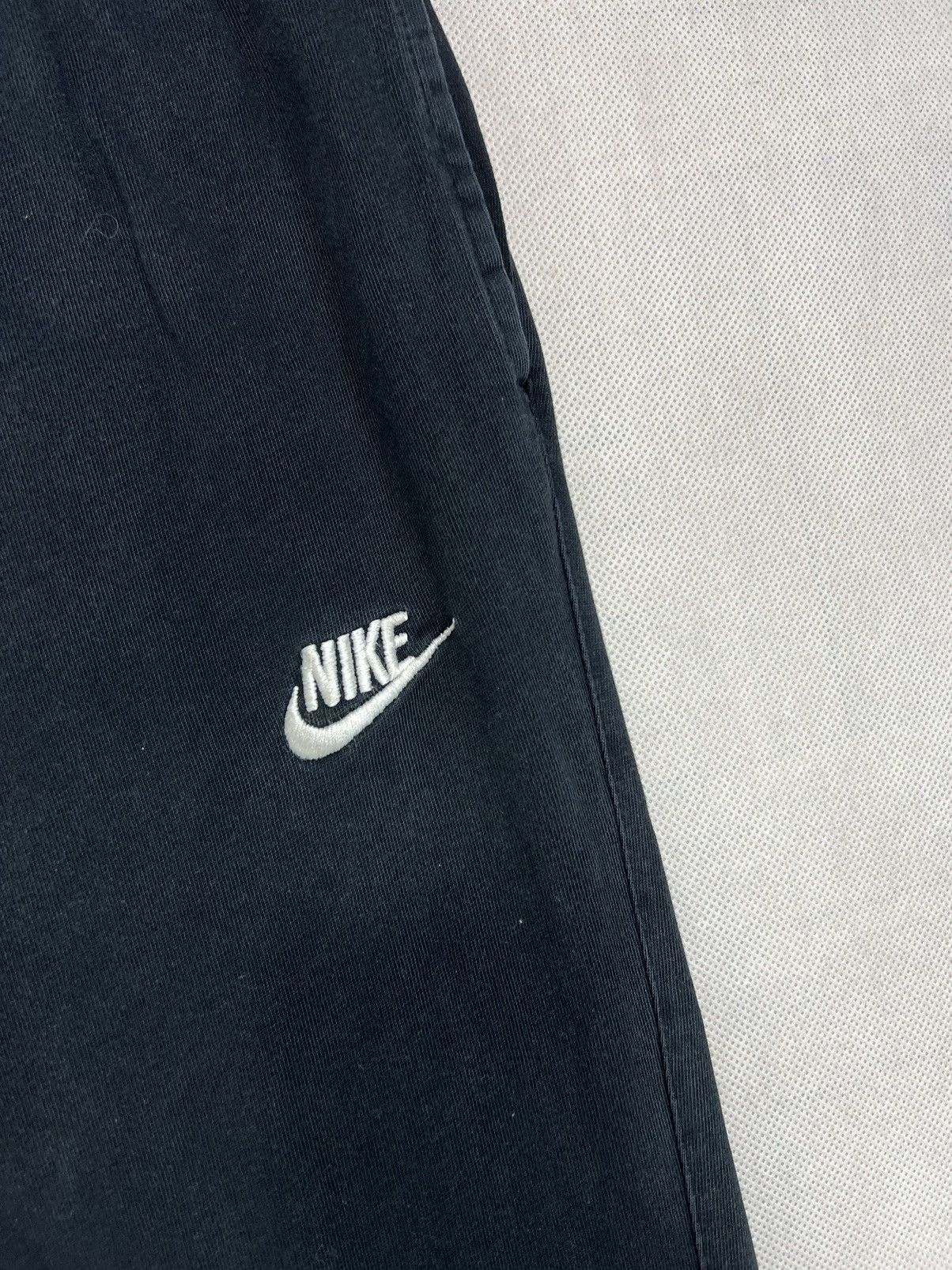 Nike Pants Nike y2k black sweatpants Size US 34 / EU 50 - 2 Thumbnail