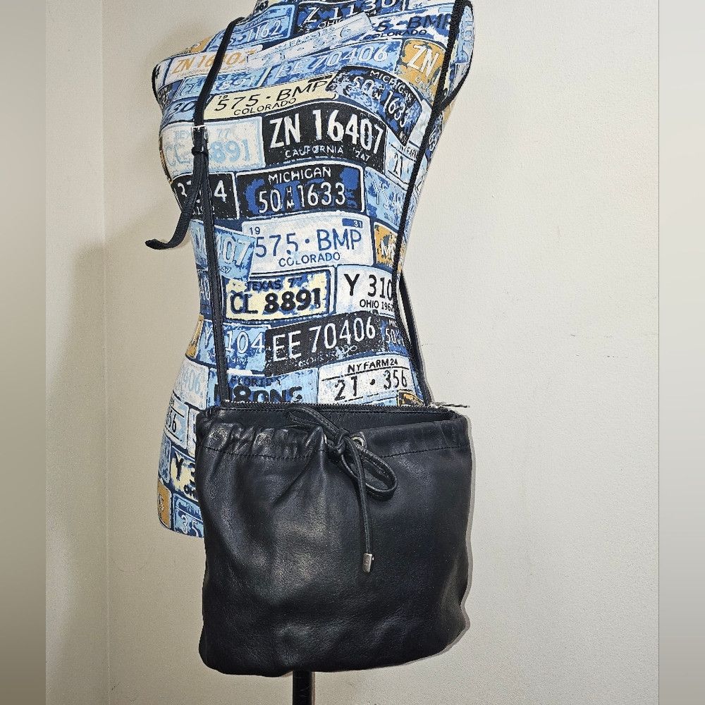 Cos Vintage COS Black Leather Crossbody Pouch Bag Size ONE SIZE - 1 Thumbnail
