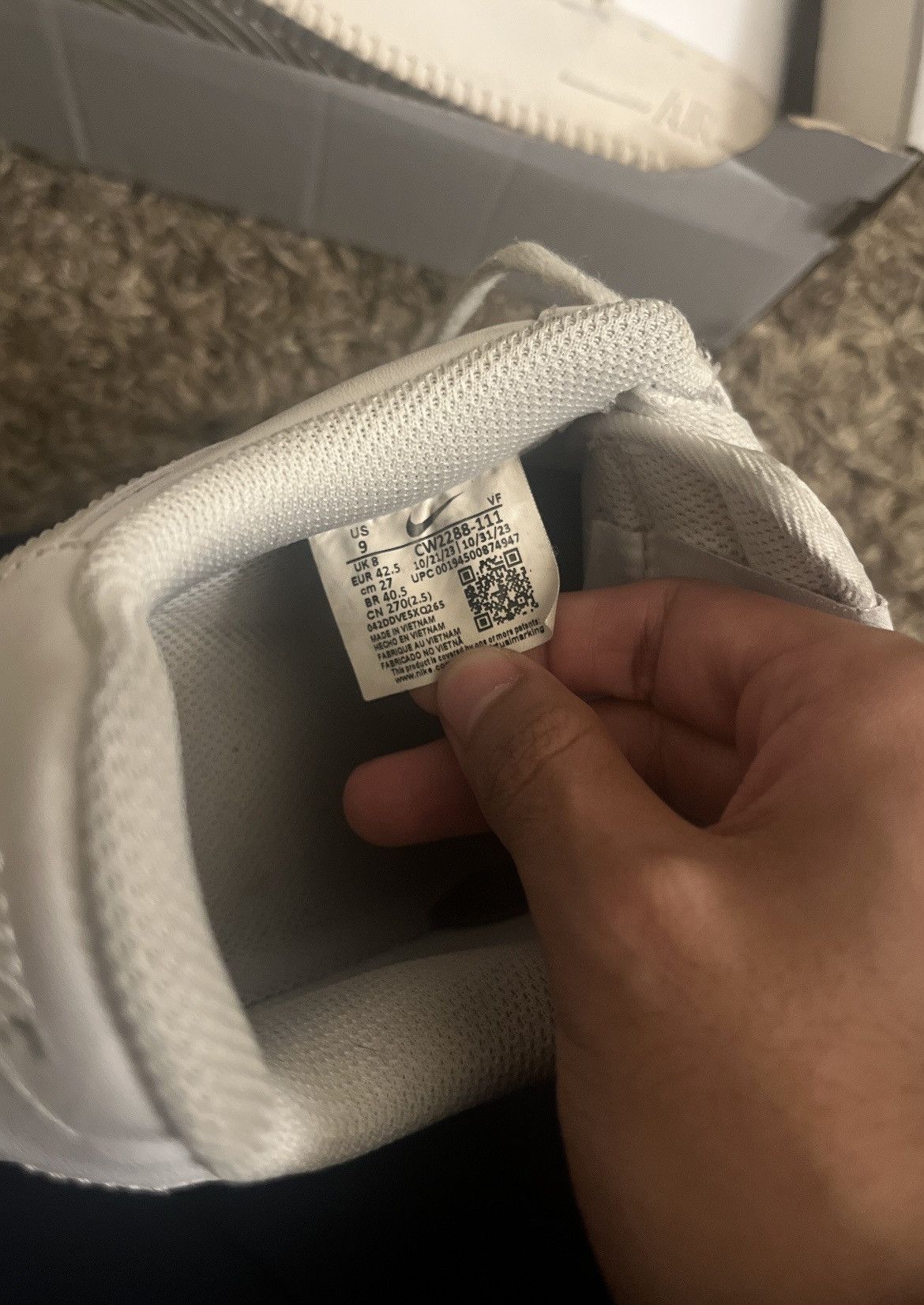 Nike Nike White Air Force 1s Size US 9 / EU 42 - 4 Thumbnail