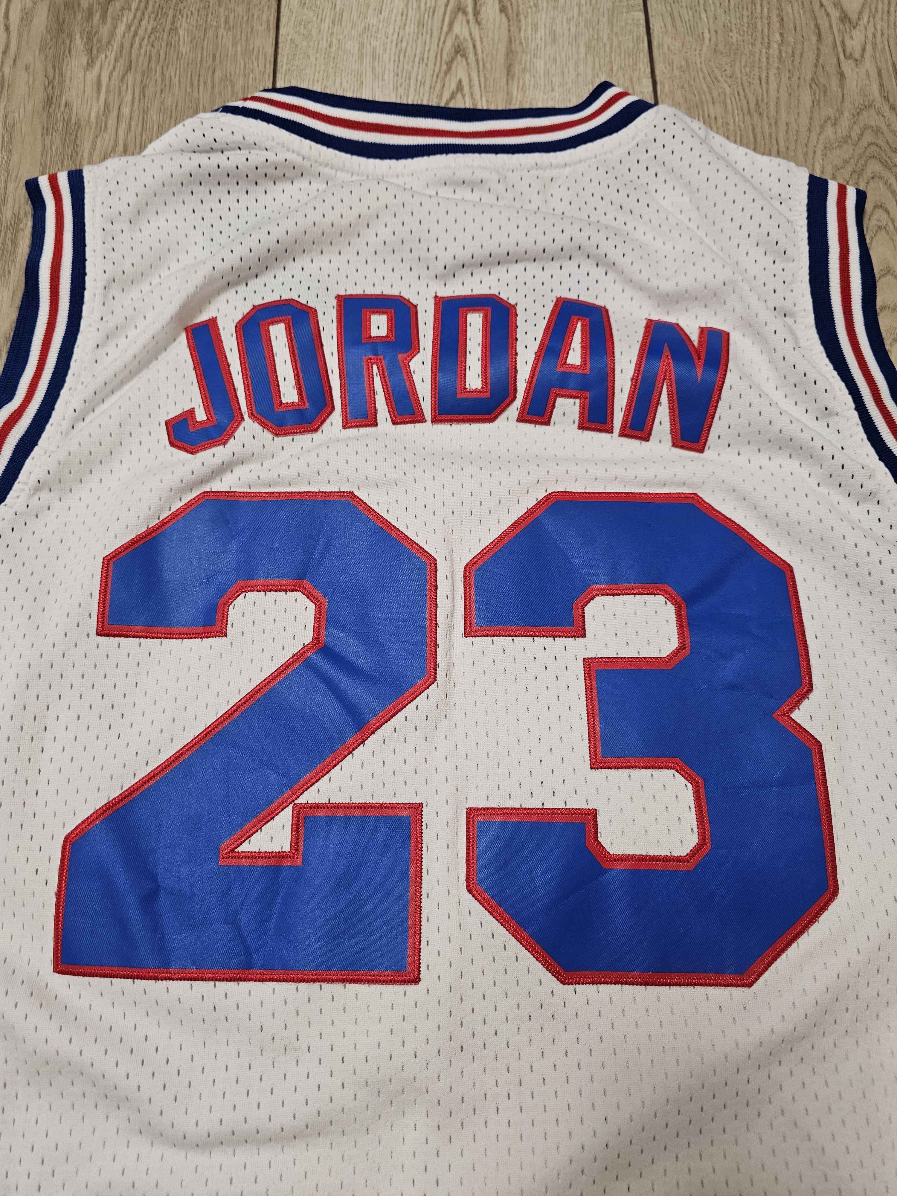 Champion VINTAGE MICHAEL JORDAN TUNE SQUAD BASKETBALL SPACE JAM Size US M / EU 48-50 / 2 - 5 Thumbnail