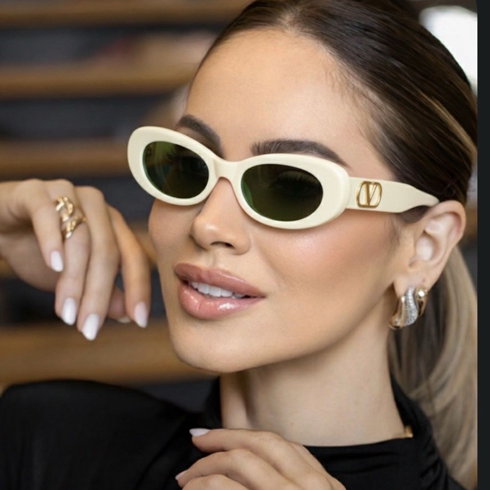 Valentino New! Valentino Ivory Sunglasses with green lenses, VLS 178B Size ONE SIZE - 2 Thumbnail