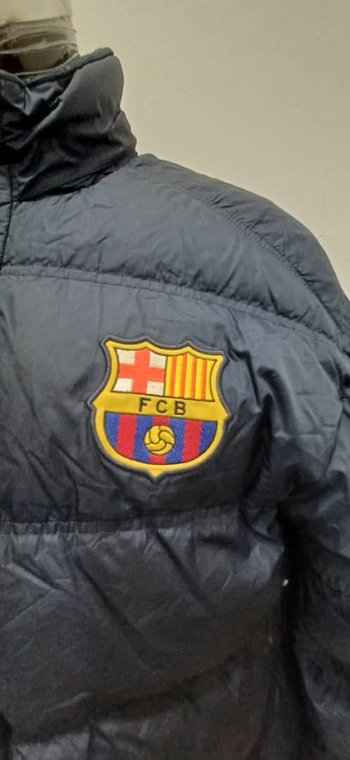 Nike Vintage NIKE T90 FC BARCELONA TRAINING PUFFER JACKET Size US M / EU 48-50 / 2 - 2 Thumbnail