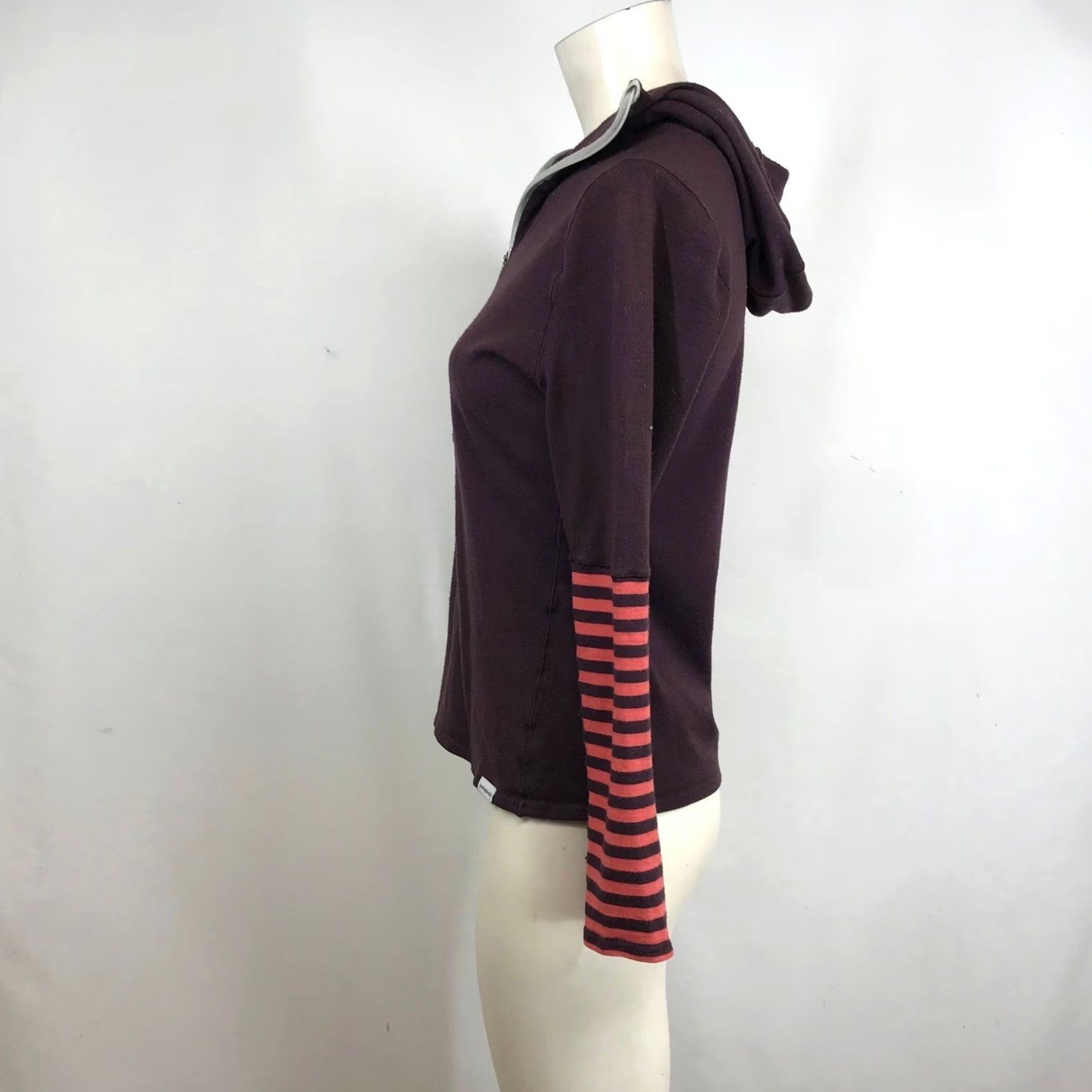 Patagonia Patagonia Womens Quarter Zip Hoodie Plum Purple Striped Sleeve Pullover XS Size XS / US 0-2 / IT 36-38 - 6 Thumbnail