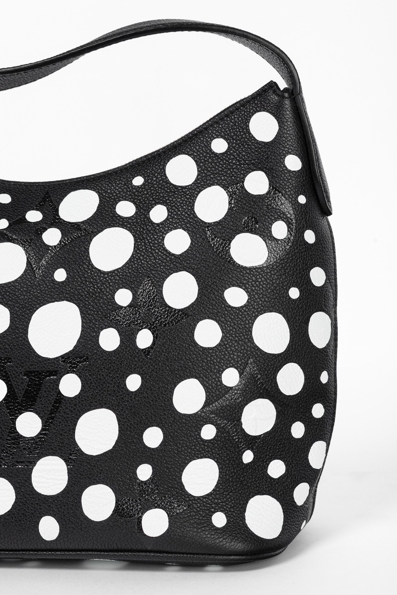 Louis Vuitton × Yayoi Kusama Louis Vuitton Marshmallow PM Infinity Dots Bag Size ONE SIZE - 6 Thumbnail