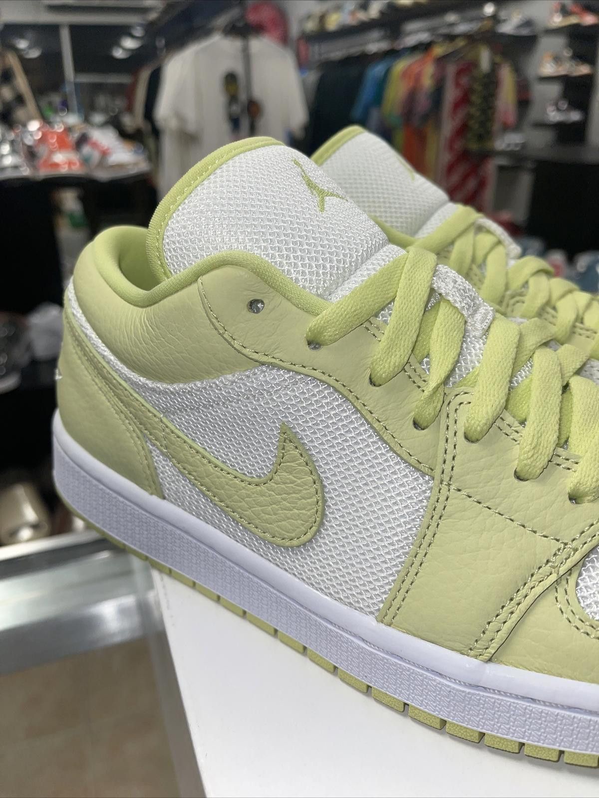 Jordan Brand Size 11 - Jordan 1 Low Limelight Size US 11 / IT 41 - 3 Thumbnail