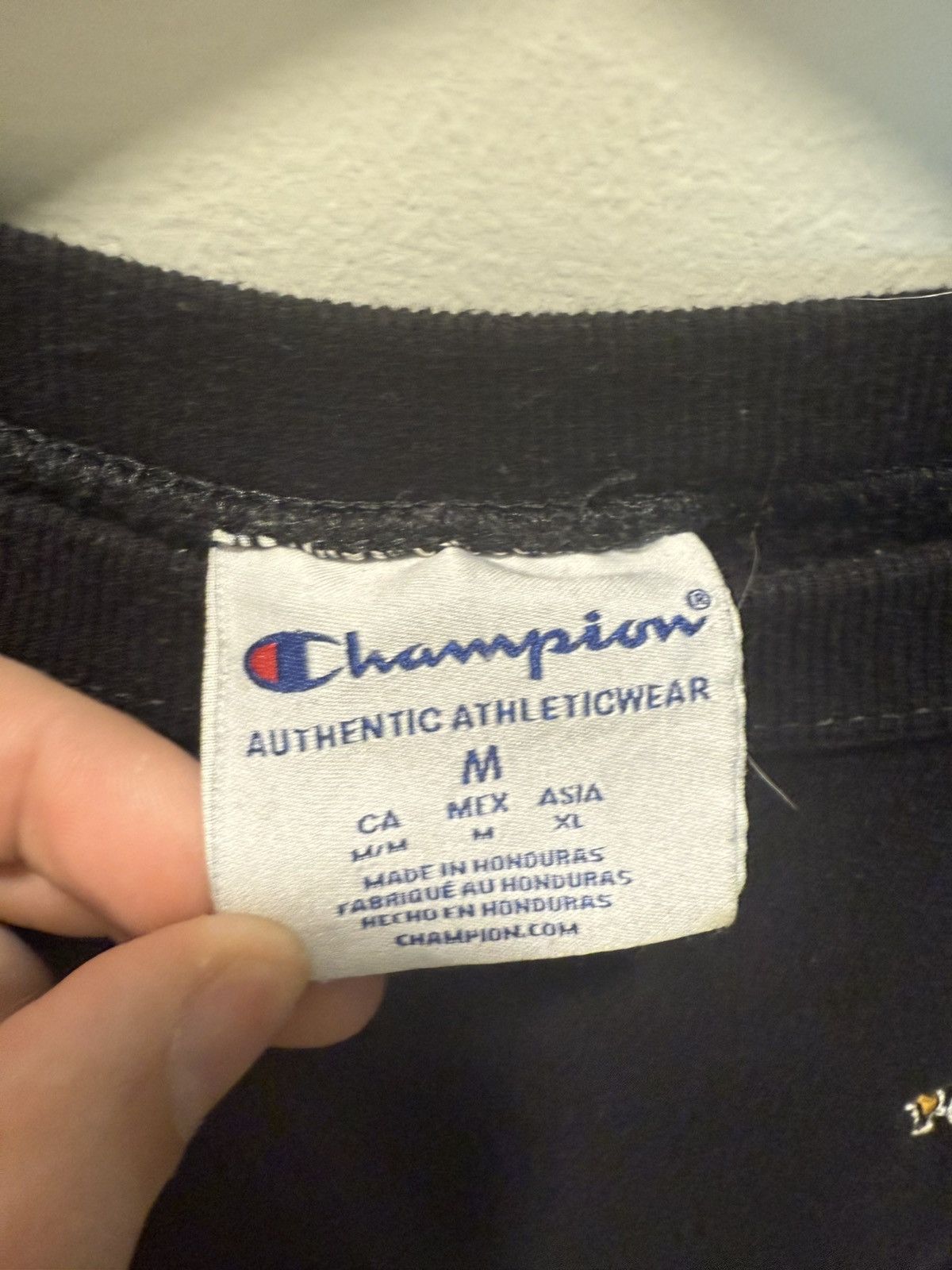 Vintage EMBROIDERED BIC LIGHTERS CREWNECK Size US M / EU 48-50 / 2 - 5 Thumbnail