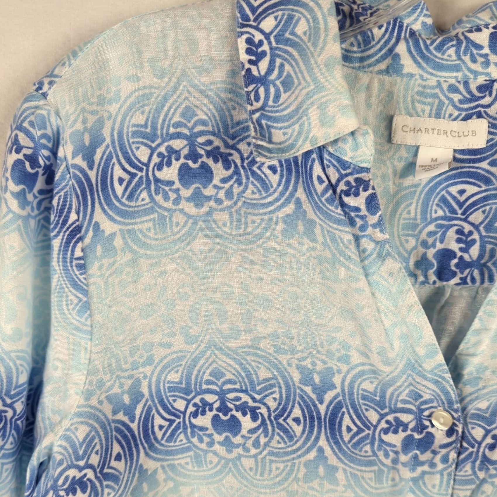 Charter Club Charter Club Shirt Women's Medium Linen Long Sleeve Blue Ombre V-Neck Button-Up Shirt Size M / US 6-8 / IT 42-44 - 2 Thumbnail