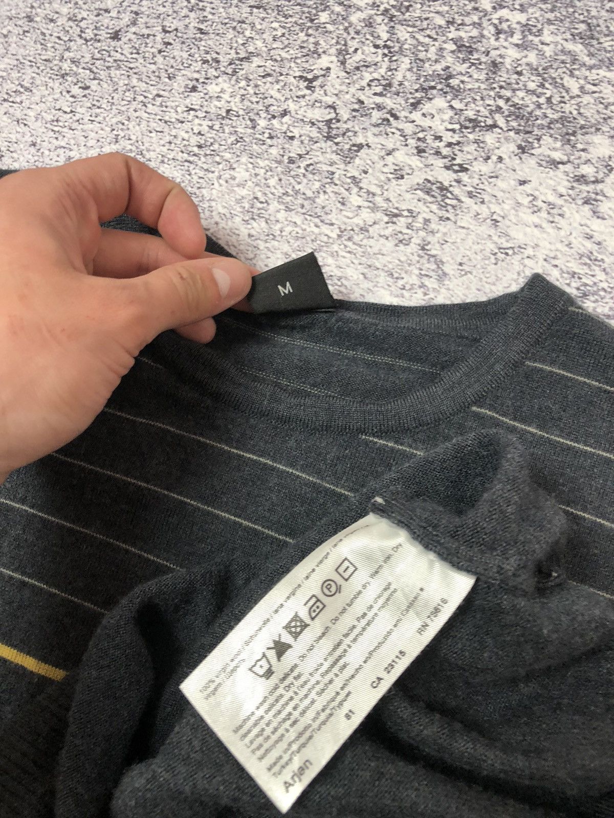 Hugo Boss Men’s Hugo Boss vintage men’s size M y2k casual ykk Size US M / EU 48-50 / 2 - 5 Thumbnail