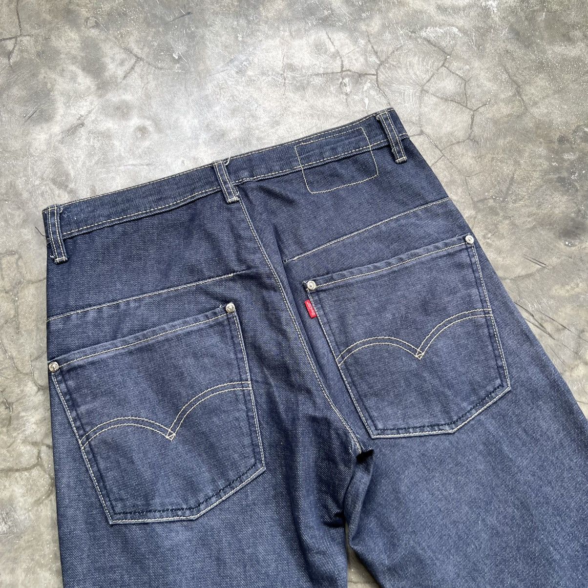 Levi's Vintage Levi’s Engineered Distreesed Jeans Size US 29 - 4 Thumbnail