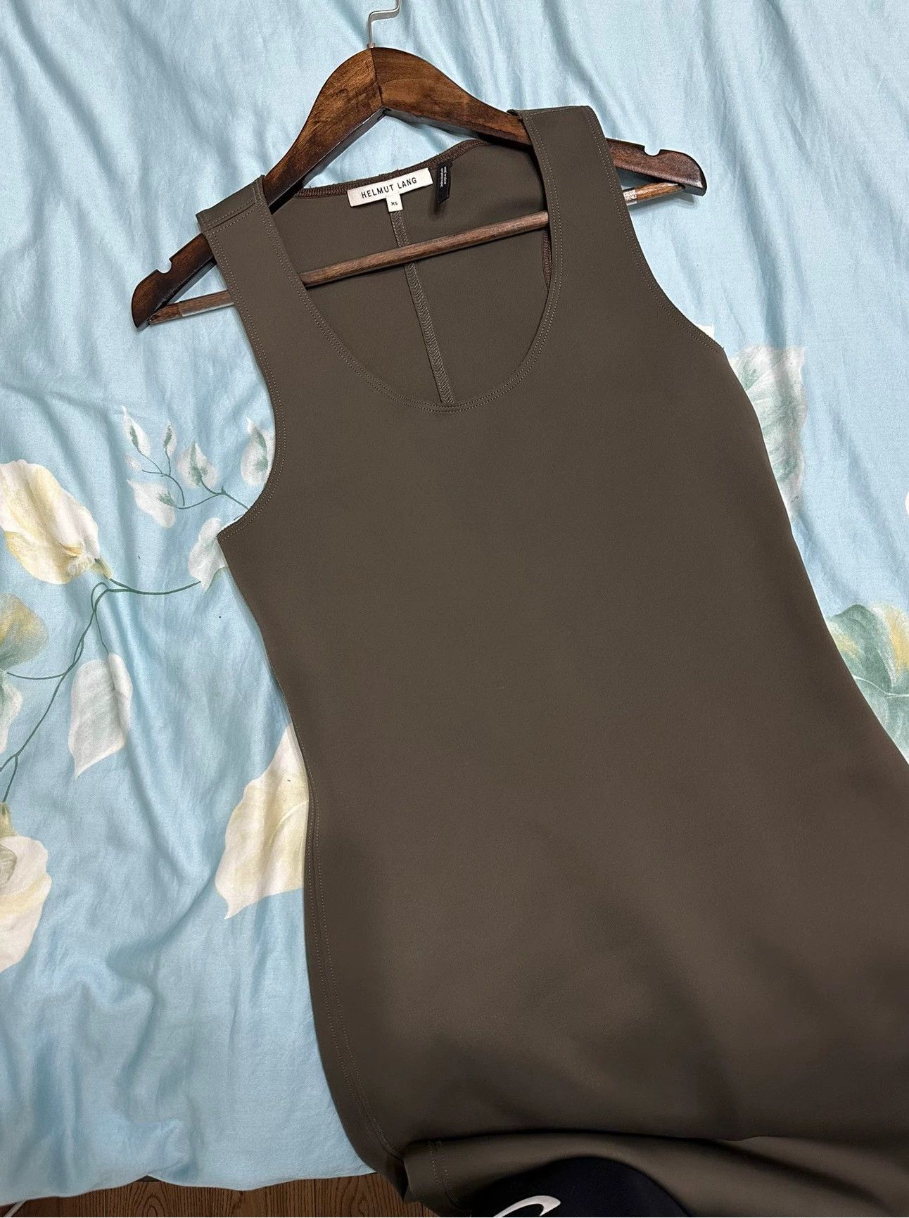 Helmut Lang Helmut Lang Green Stretchy Fitted Sharp 9/10 Dress Size XS / US 0-2 / IT 36-38 - 2 Thumbnail