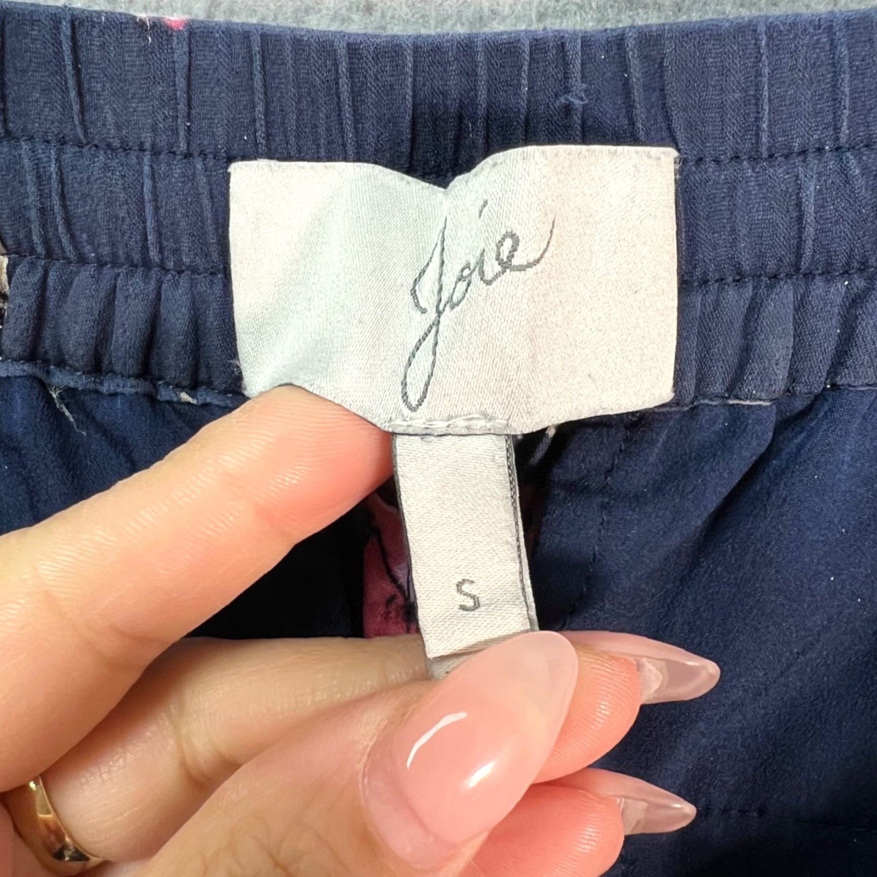 Joie Joie Womens Small Blue Floral Print Elastic Waist Lounge Pants Silk Blend Shirt Pants? Size 28" / US 6 / IT 42 - 3 Thumbnail