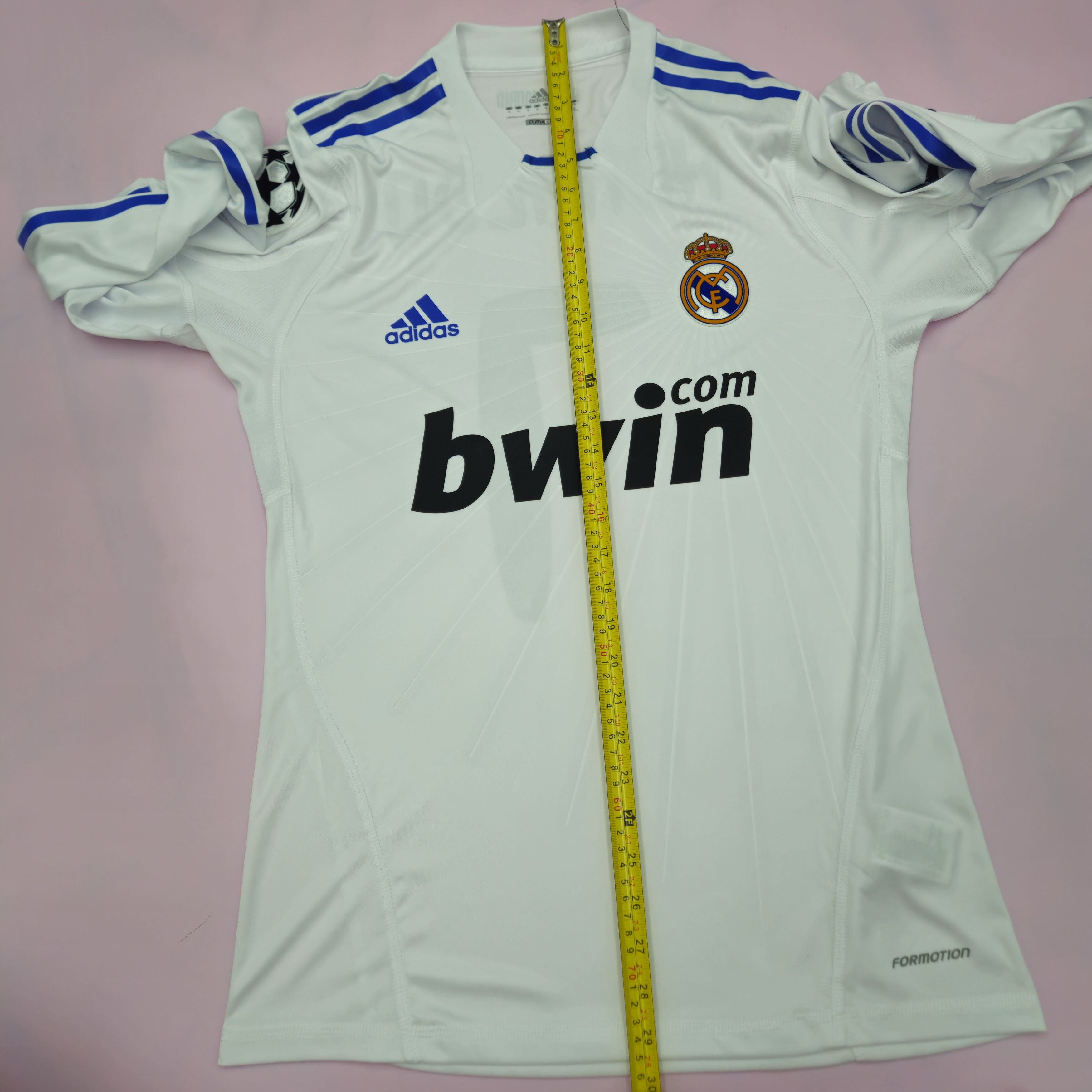 Other Real Madrid Home 2010/11 Ronaldo UCL Long Sleeve Formotion Size US M / EU 48-50 / 2 - 8 Thumbnail