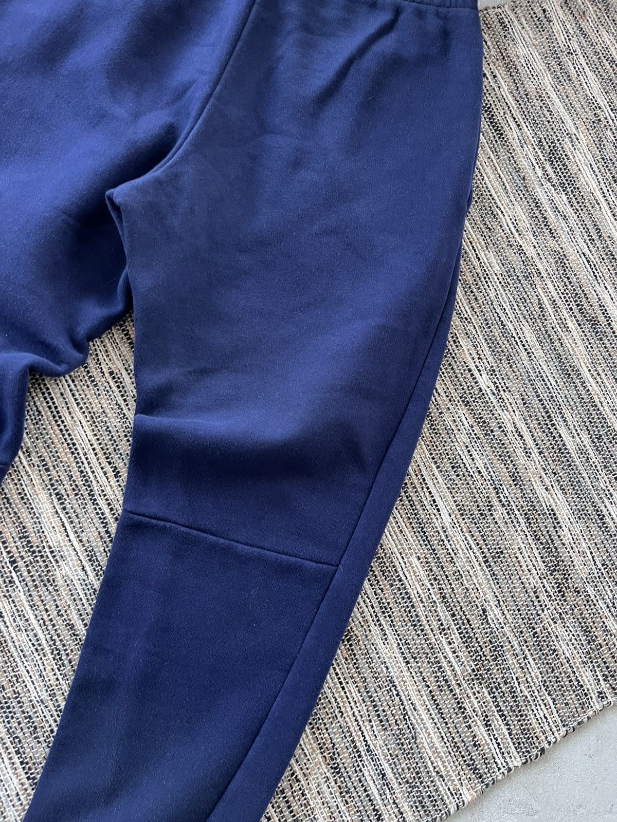 Lacoste Vintage Lacoste Navy Minimalistic Sweatpants Y2K Track Pants Size US 32 / EU 48 - 13 Thumbnail