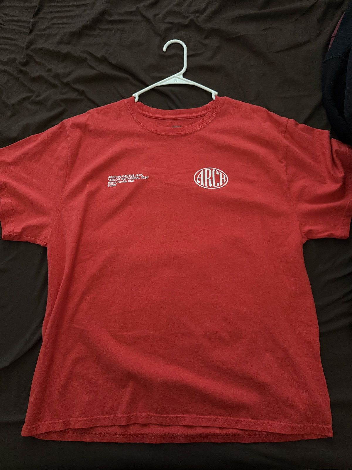 Travis scott off white arch nba tee