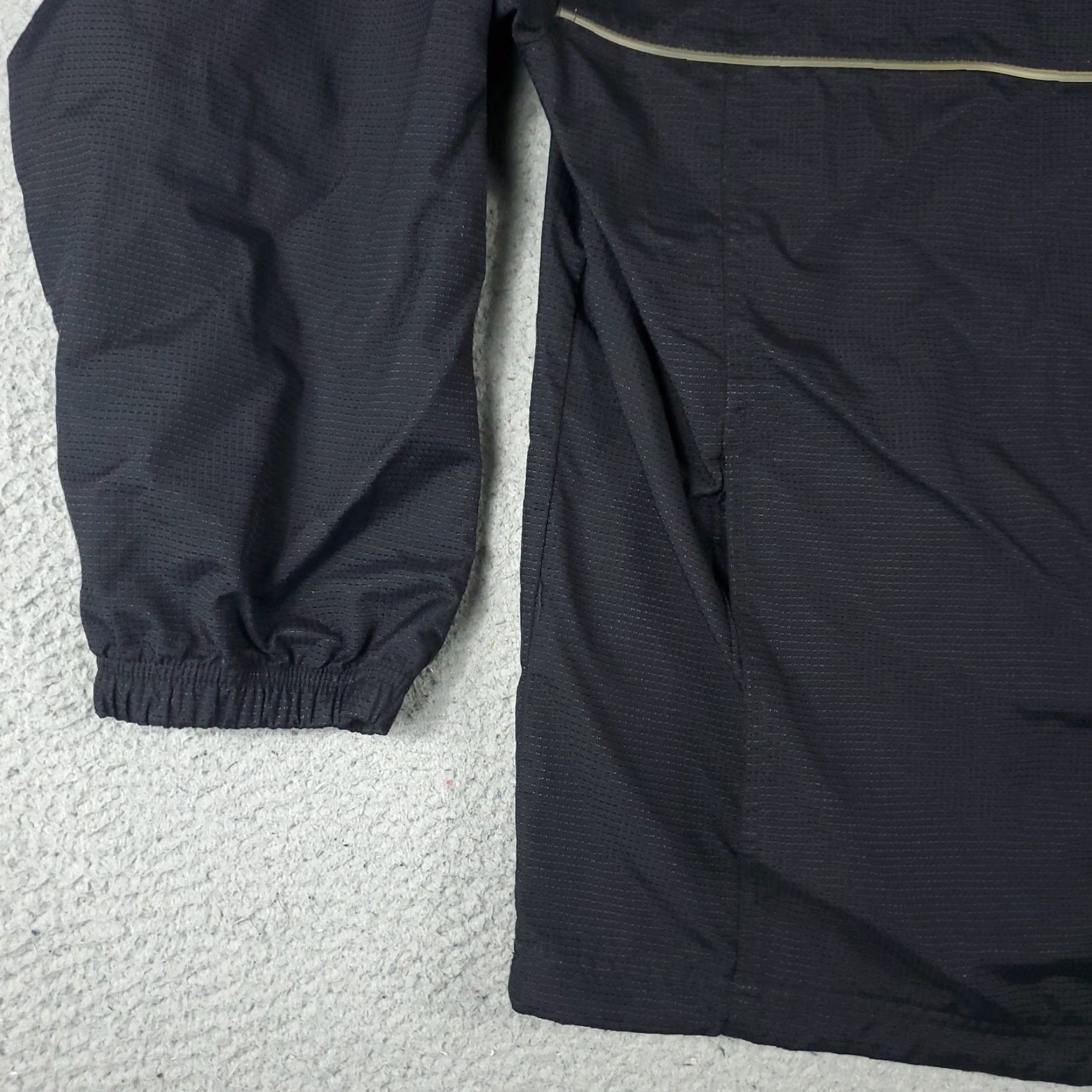 Reebok Vintage Reebok Jacket Mens Large Black Full Zip Up Winter Windbreaker Sports Size US L / EU 52-54 / 3 - 4 Thumbnail