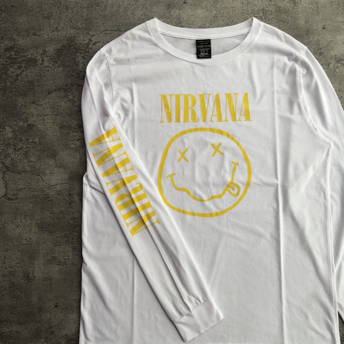 Japanese Brand Number(N)ine x Nirvana Smile longsleeve shirt Size US L / EU 52-54 / 3 - 2 Thumbnail