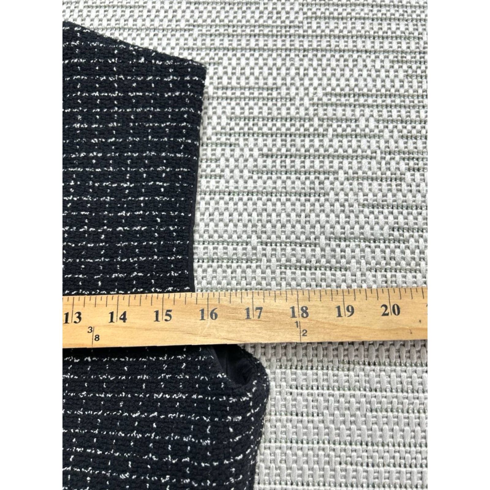 St. John St John Dress Womens 6 Sheath Black Check Tweed Round Neck Back Zip Bag? Size M / US 6-8 / IT 42-44 - 7 Thumbnail