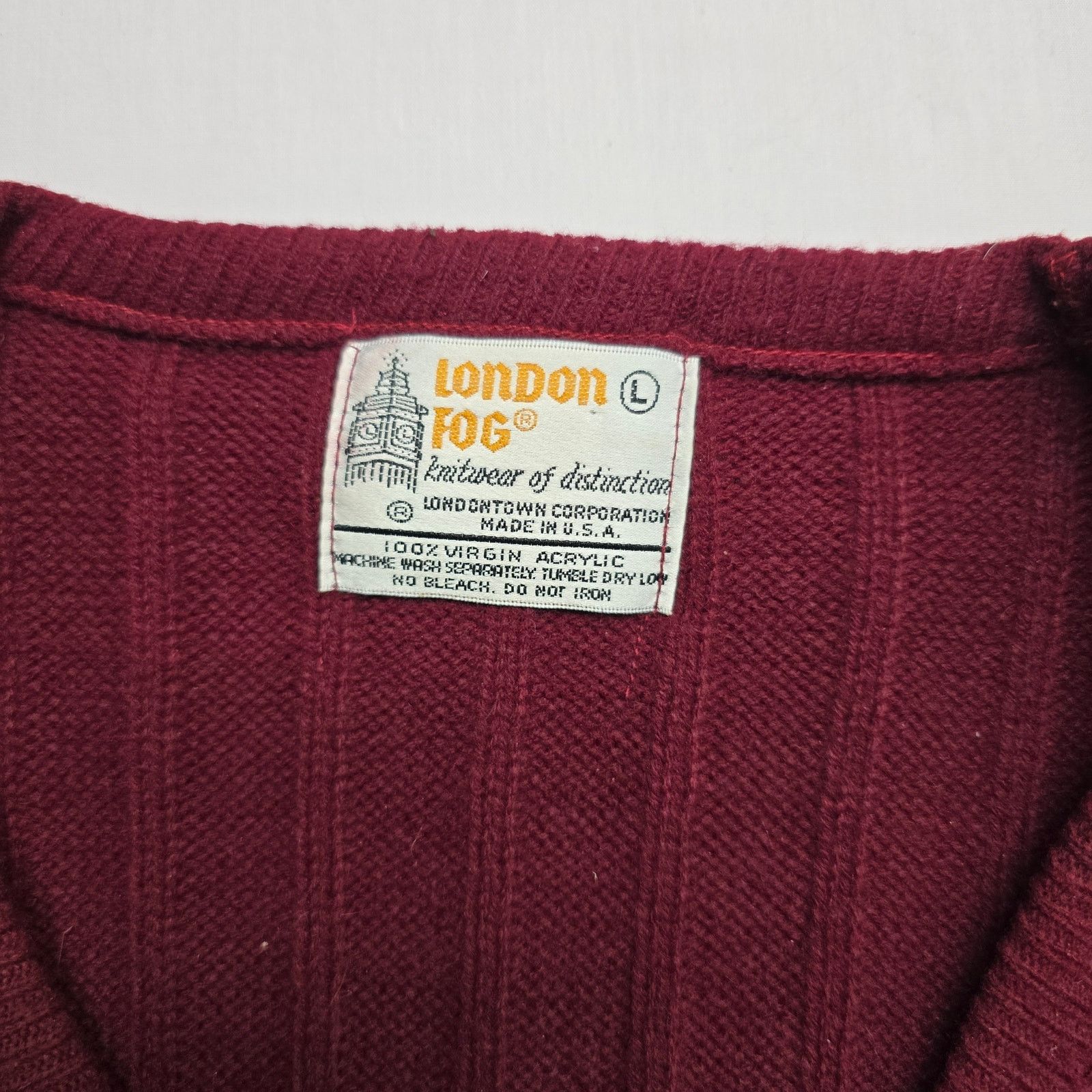 London Fog × Vintage Vintage London Fog Sweater Vest Large V Neck Acrylic Maroon Size US L / EU 52-54 / 3 - 5 Thumbnail