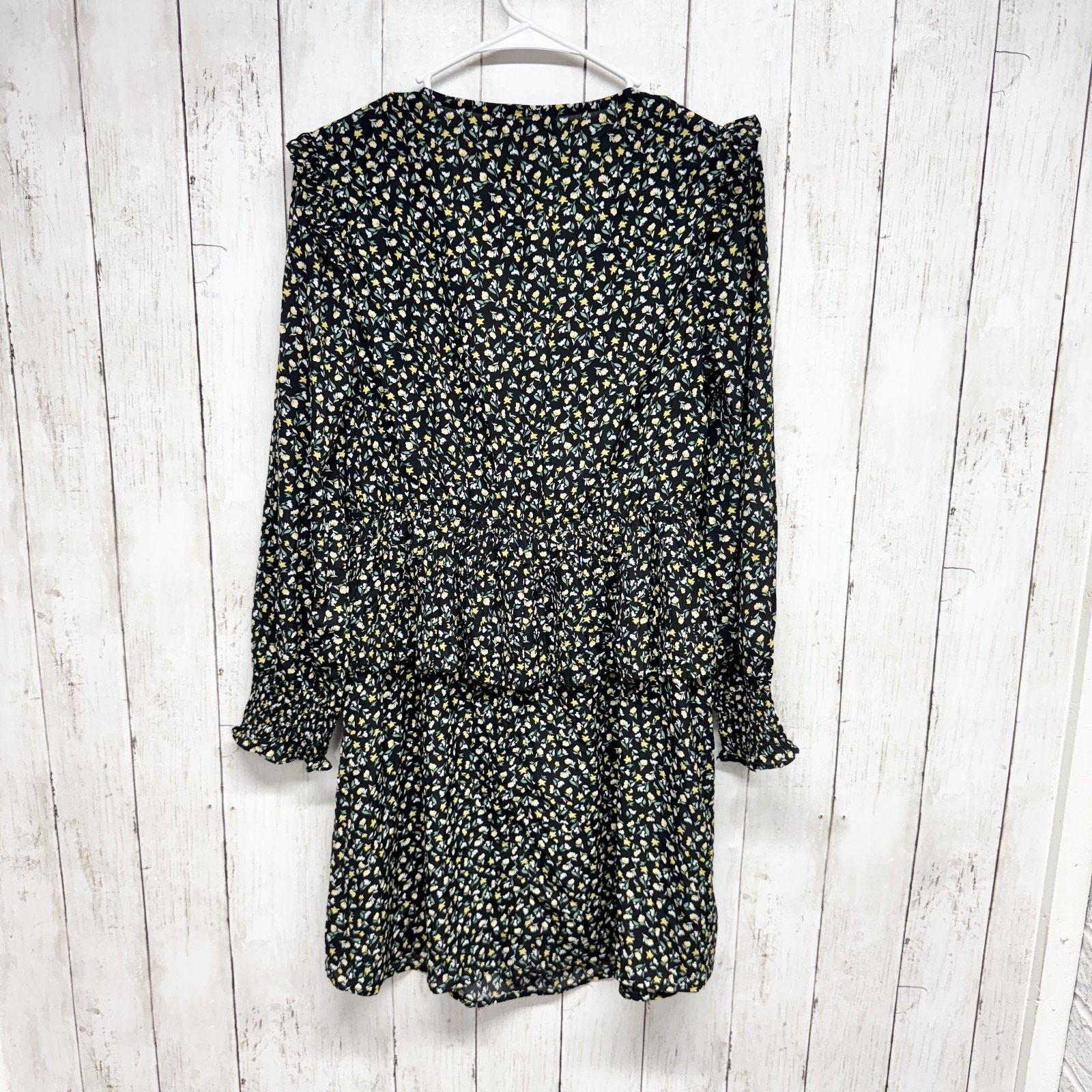 Other New Quiz Dress Size 6 Floral V-Neck Ruffle Smocked Mini Size M / US 6-8 / IT 42-44 - 6 Thumbnail