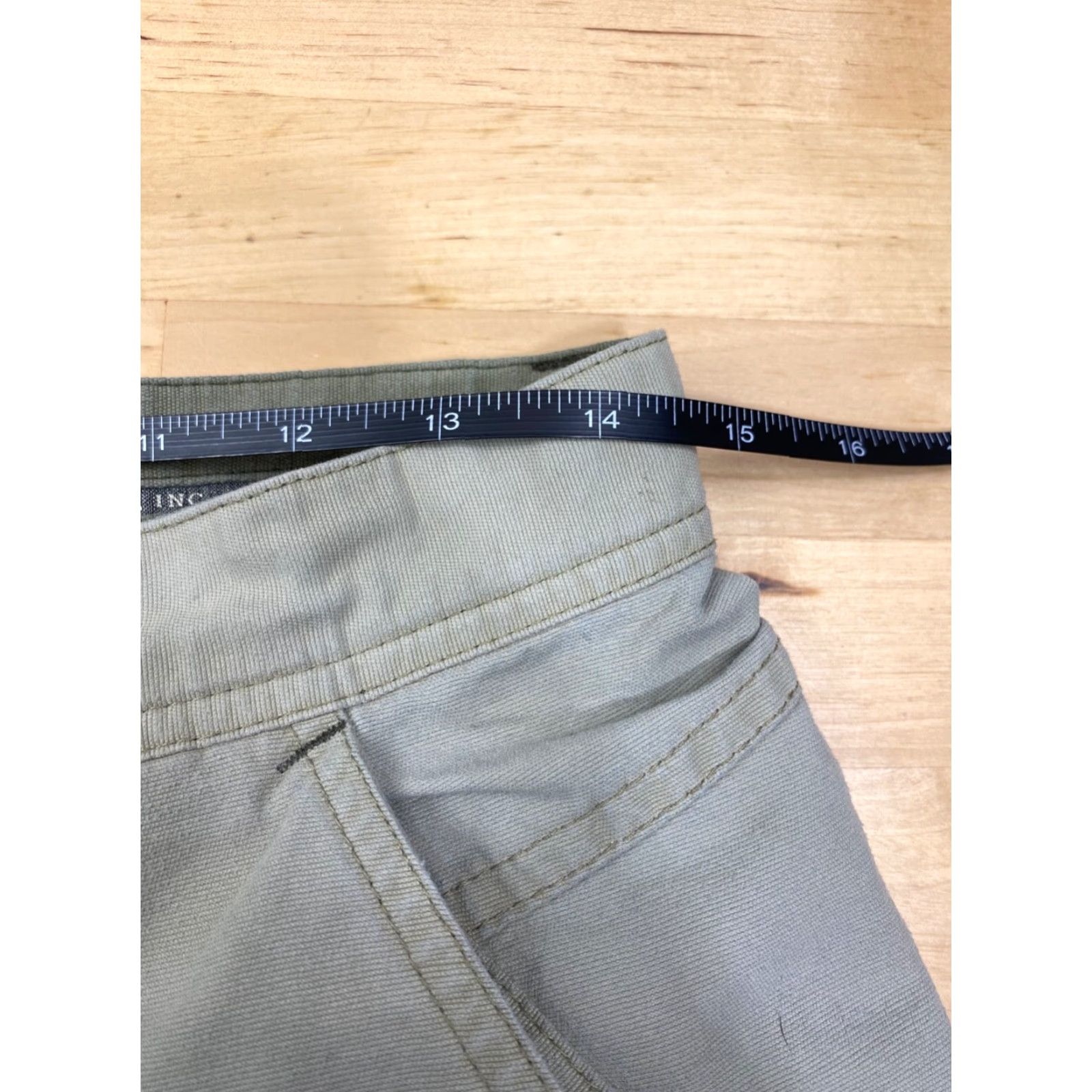 Vintage REI Mens Cargo Shorts 30 Khaki Beige Outdoor Hiking Casual Cargo Shorts Mens 30 Size US 30 / EU 46 - 3 Thumbnail