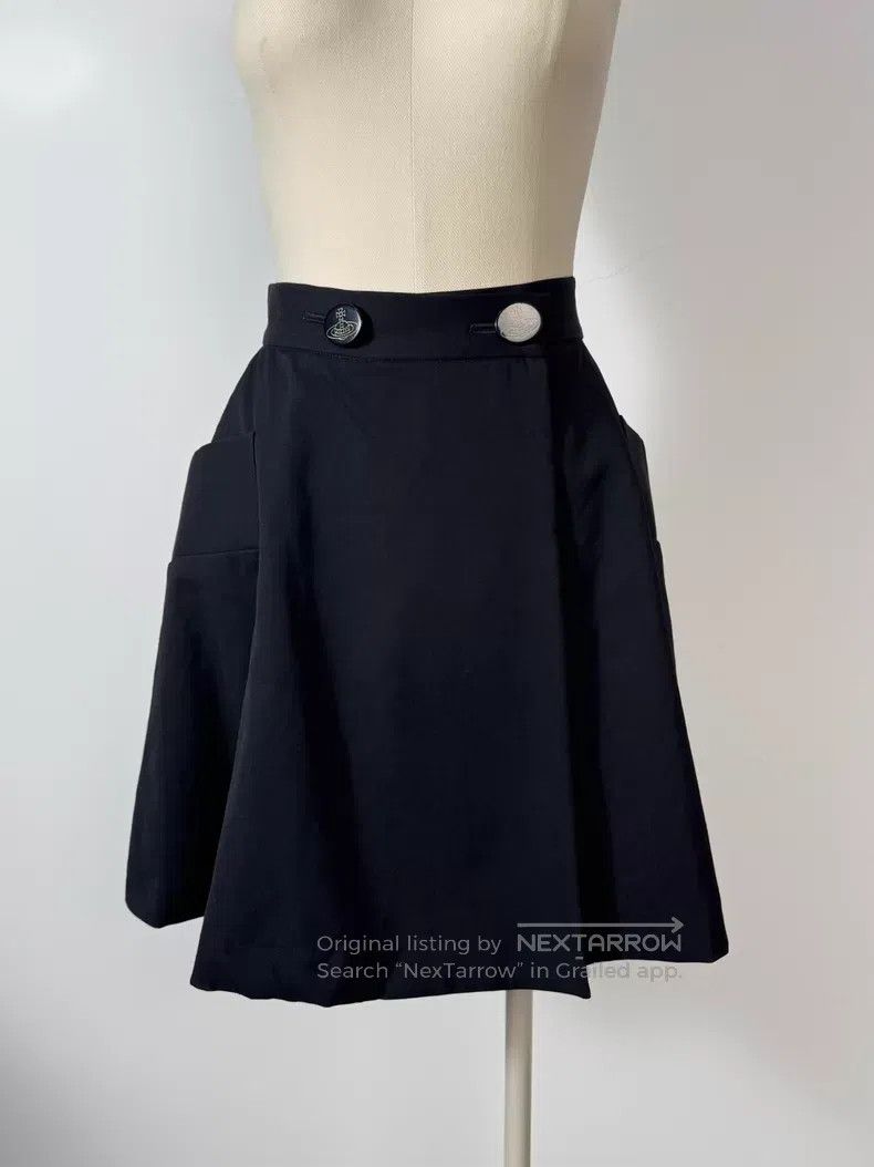 Vivienne Westwood Vivienne Westwood size 1 Black Half Skirt with Pink Lining Size 27" / US 4 / IT 40 - 2 Thumbnail