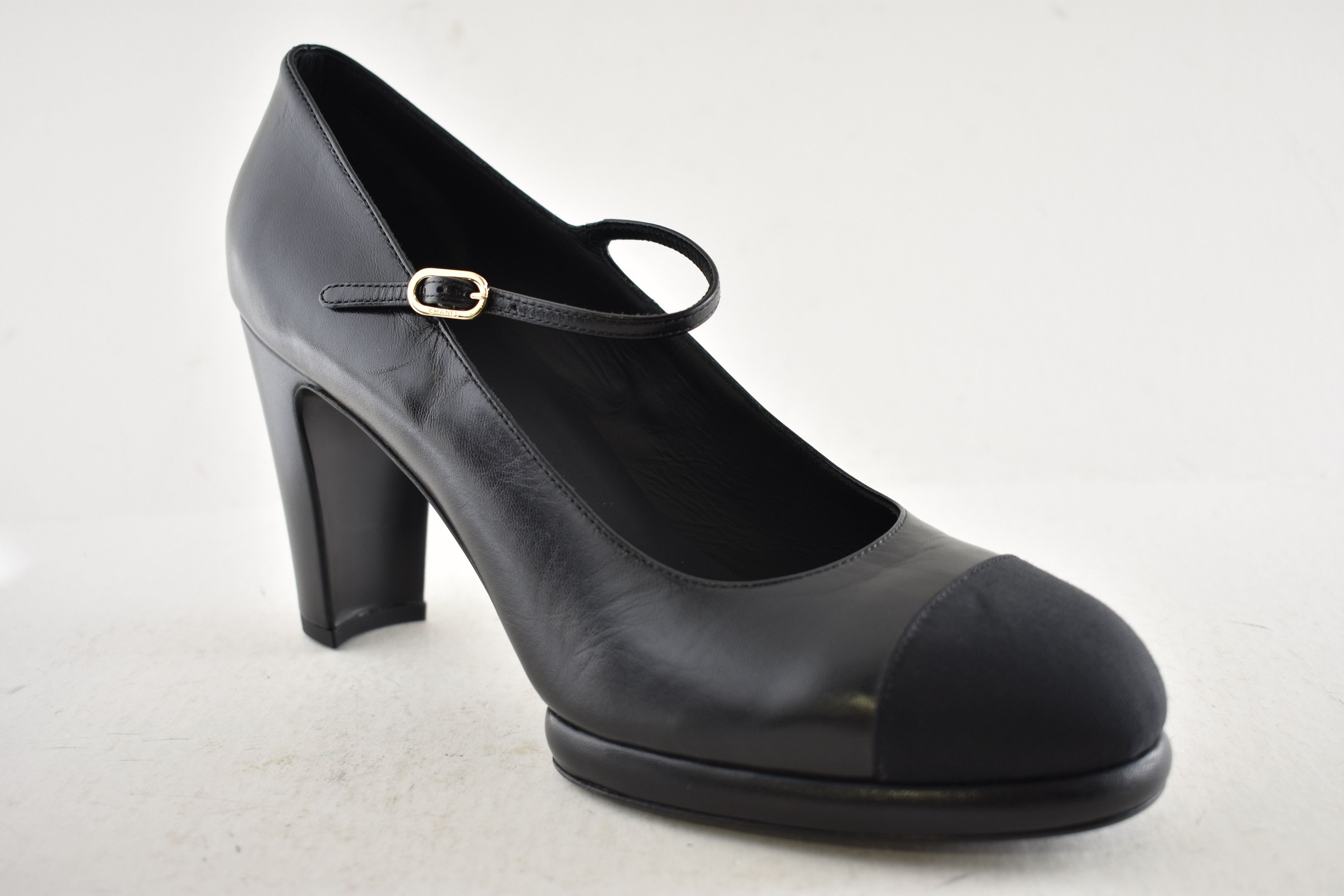 Chanel Chanel 24B CC Logo Ankle Strap Block Heel Platform Pumps 41 Size US 11 / IT 41 - 4 Thumbnail