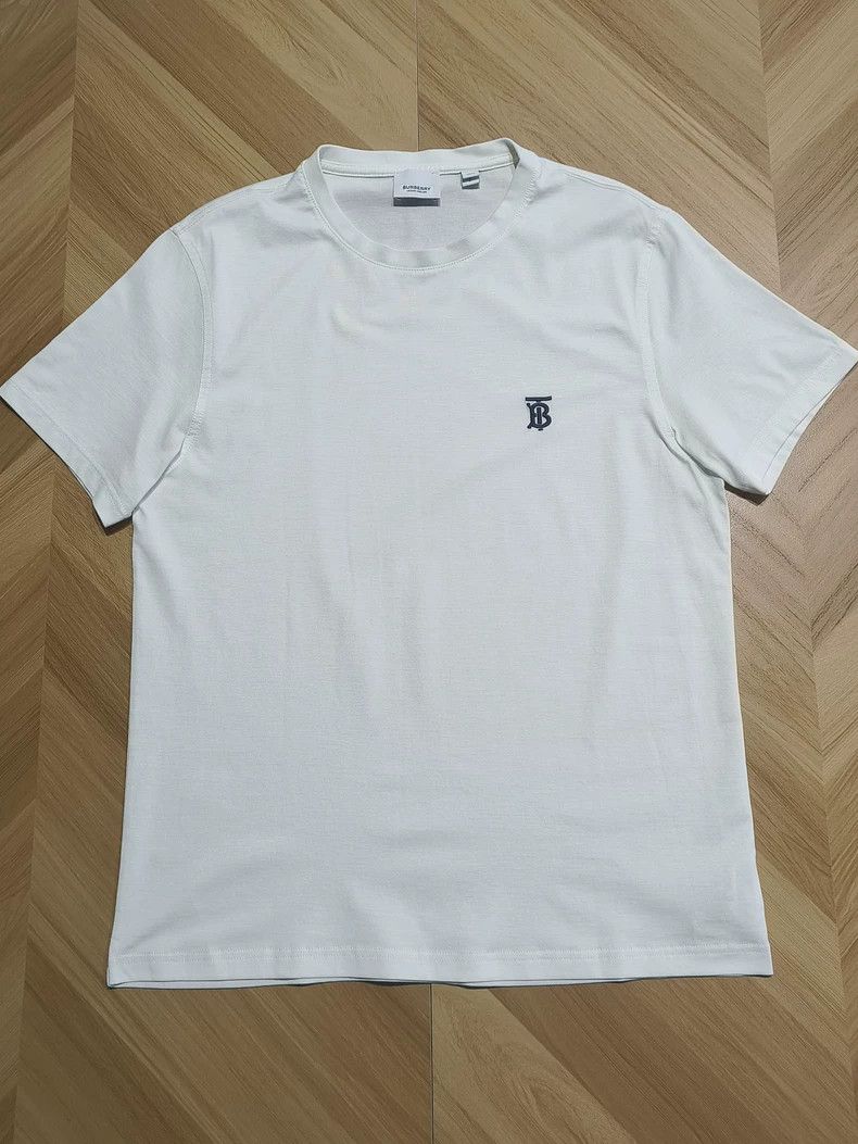 Burberry Burberry White Short Sleeve Embroidered T-Shirt-yf Size US S / EU 44-46 / 1 - 1 Thumbnail