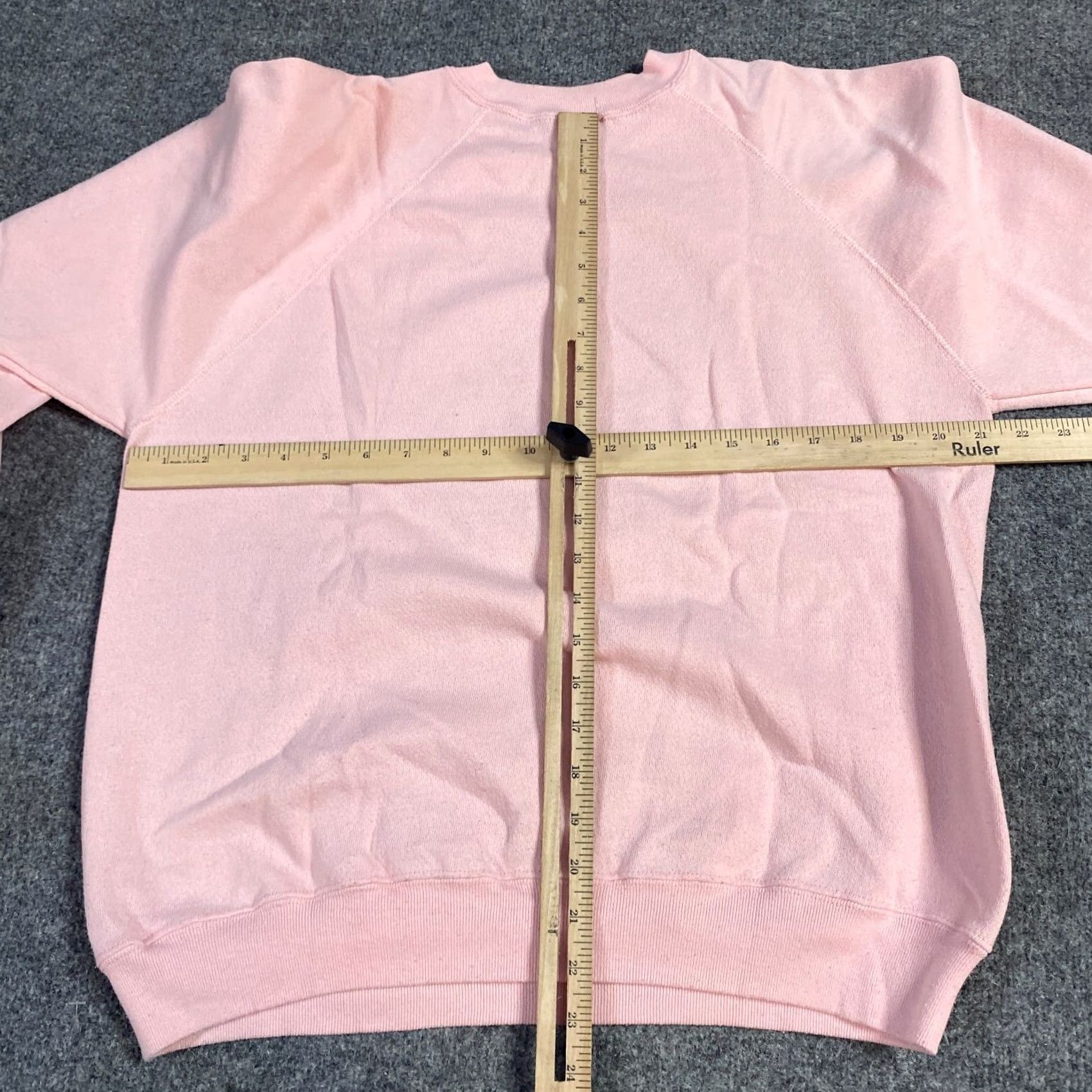 Vintage VINTAGE New England Hockey Institute Sweatshirt L Pink Chighisola N.E.H.I. Womens Pullover Crew Neck Long Sleeve Size L / US 10 / IT 46 - 3 Thumbnail