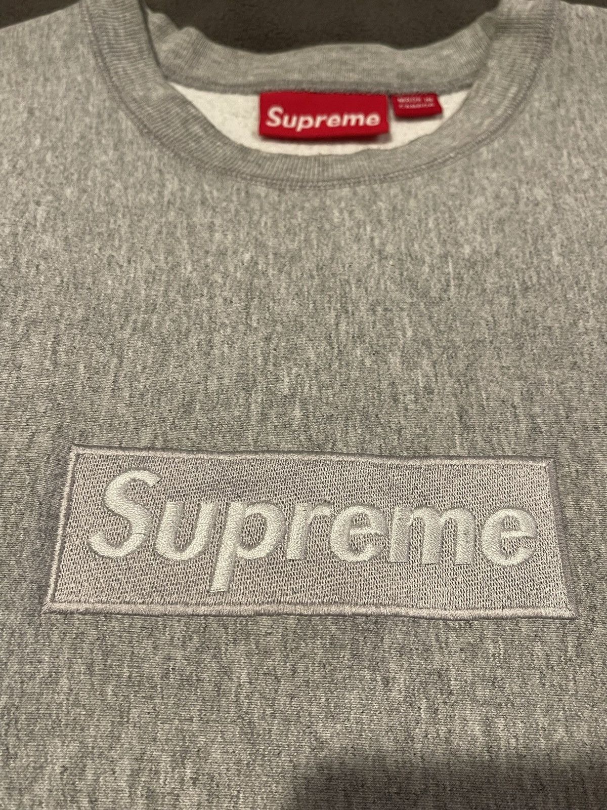 Supreme Supreme grey Box logo crewneck Size US XL / EU 56 / 4 - 7 Thumbnail