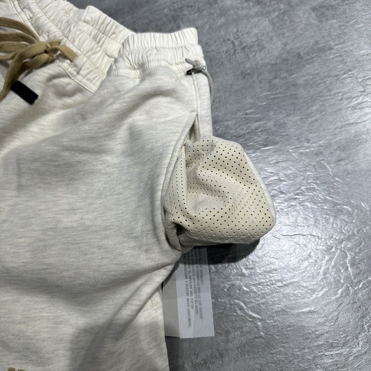 Fear of God Fear of God 7th FG7C Sweatshort - Cream Heather Size US 30 / EU 46 - 4 Thumbnail