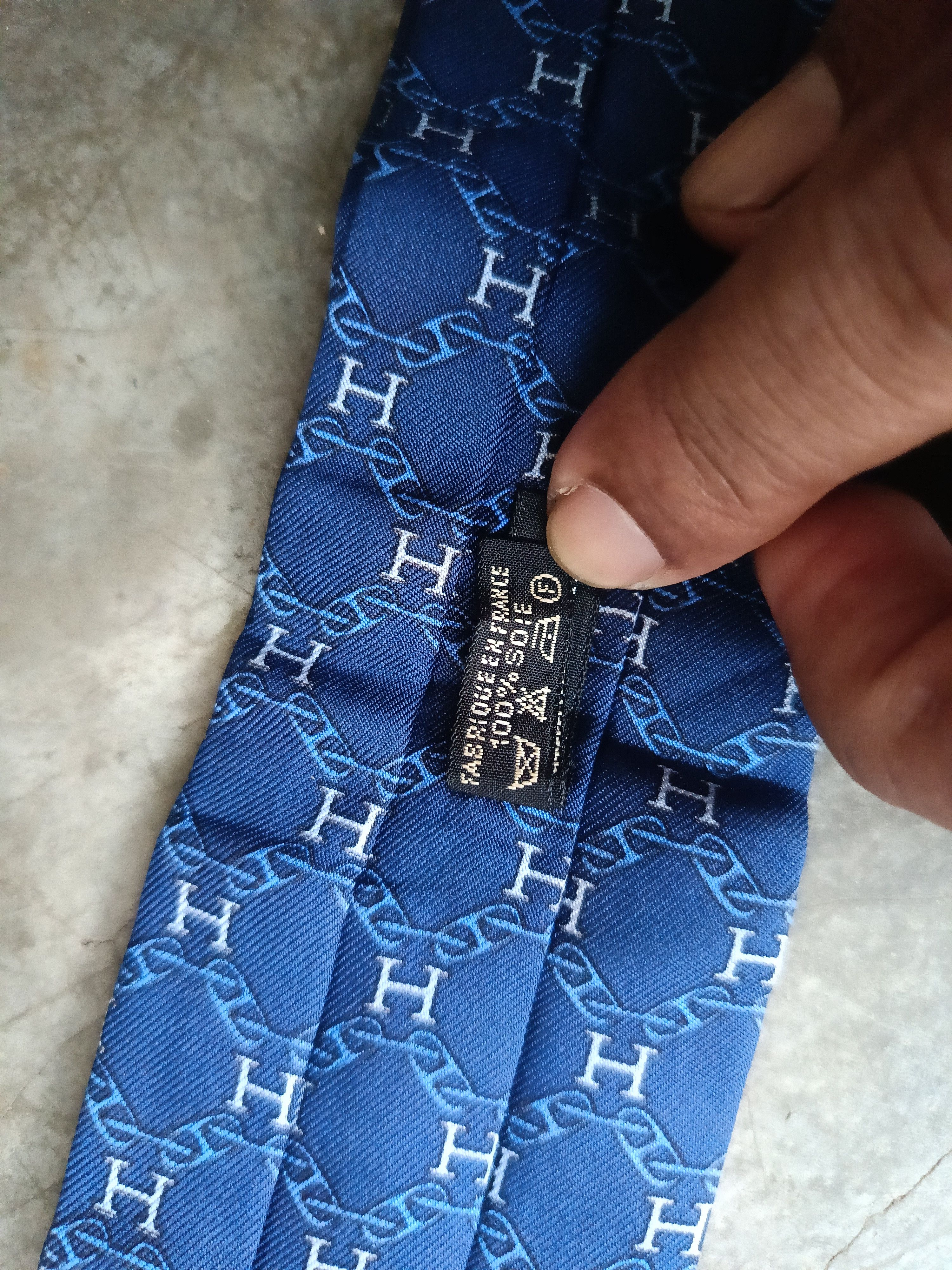 Hermes Hermès Lavallière Ascot Tie Cravat Scarf H printed 100% Silk Size ONE SIZE - 12 Thumbnail