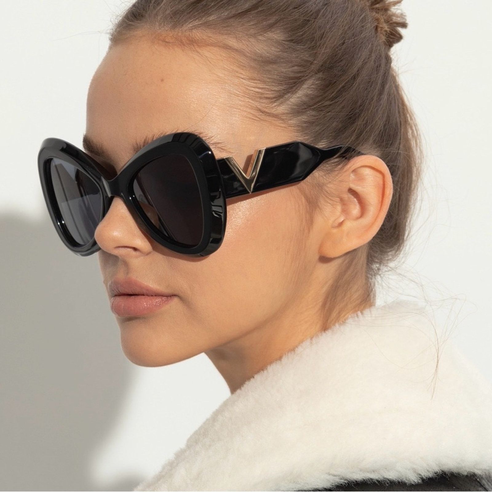 Valentino New! Valentino V GOLD III VLS 138A Sunglasses, Authentic Size ONE SIZE - 2 Thumbnail