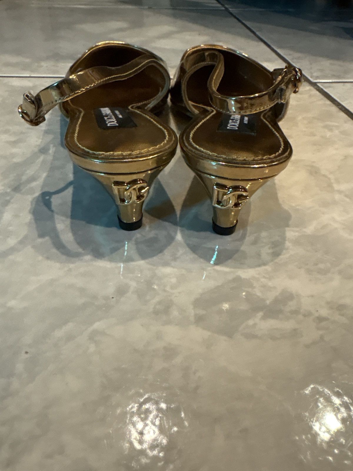 Dolce & Gabbana D&G Metallic patent leather slick back pumps Size US 9 / IT 39 - 2 Thumbnail