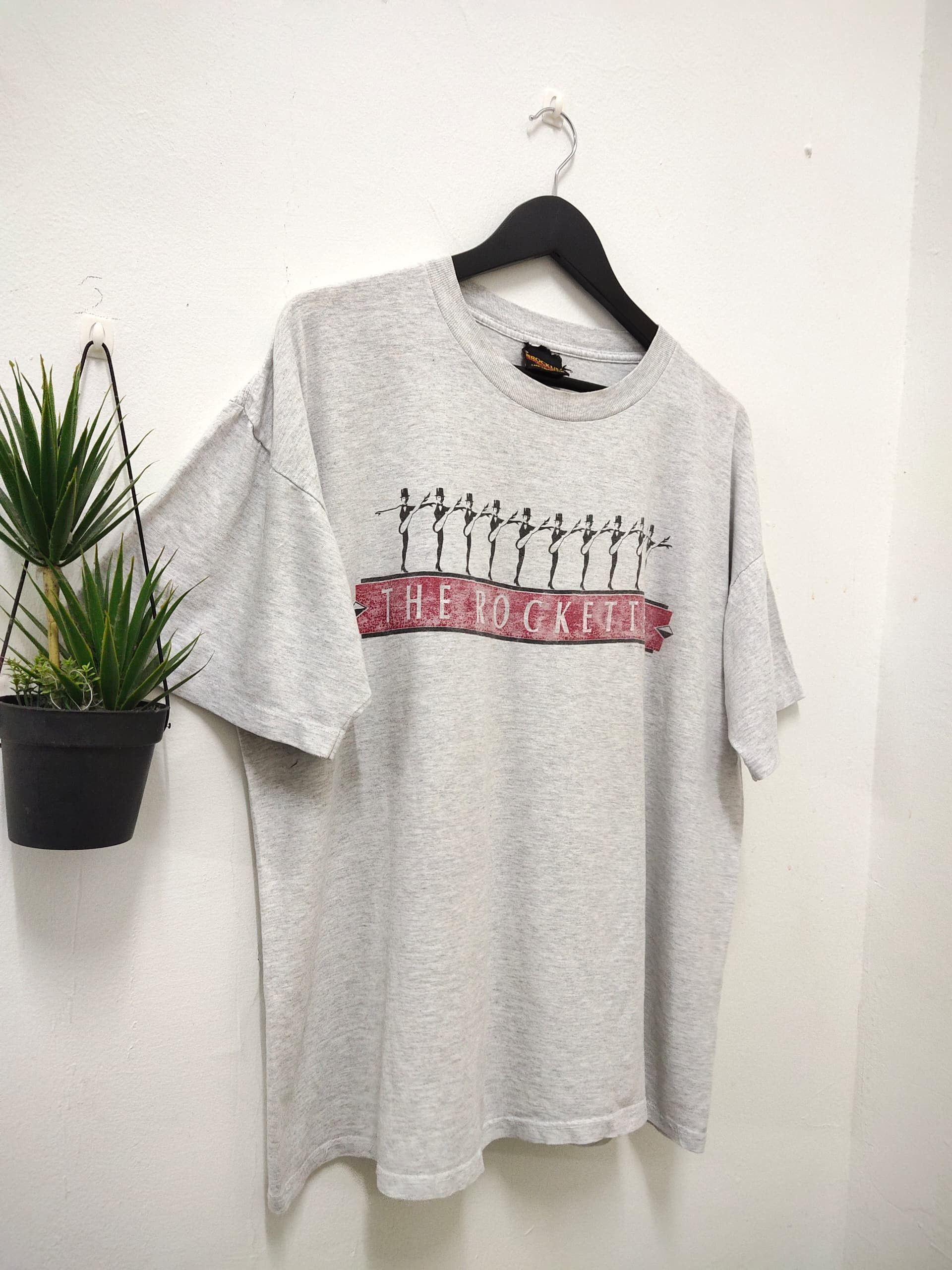 Band Tees Vintage 1993 The Rockettes dance company Promo tee shirt Size US XL / EU 56 / 4 - 3 Thumbnail