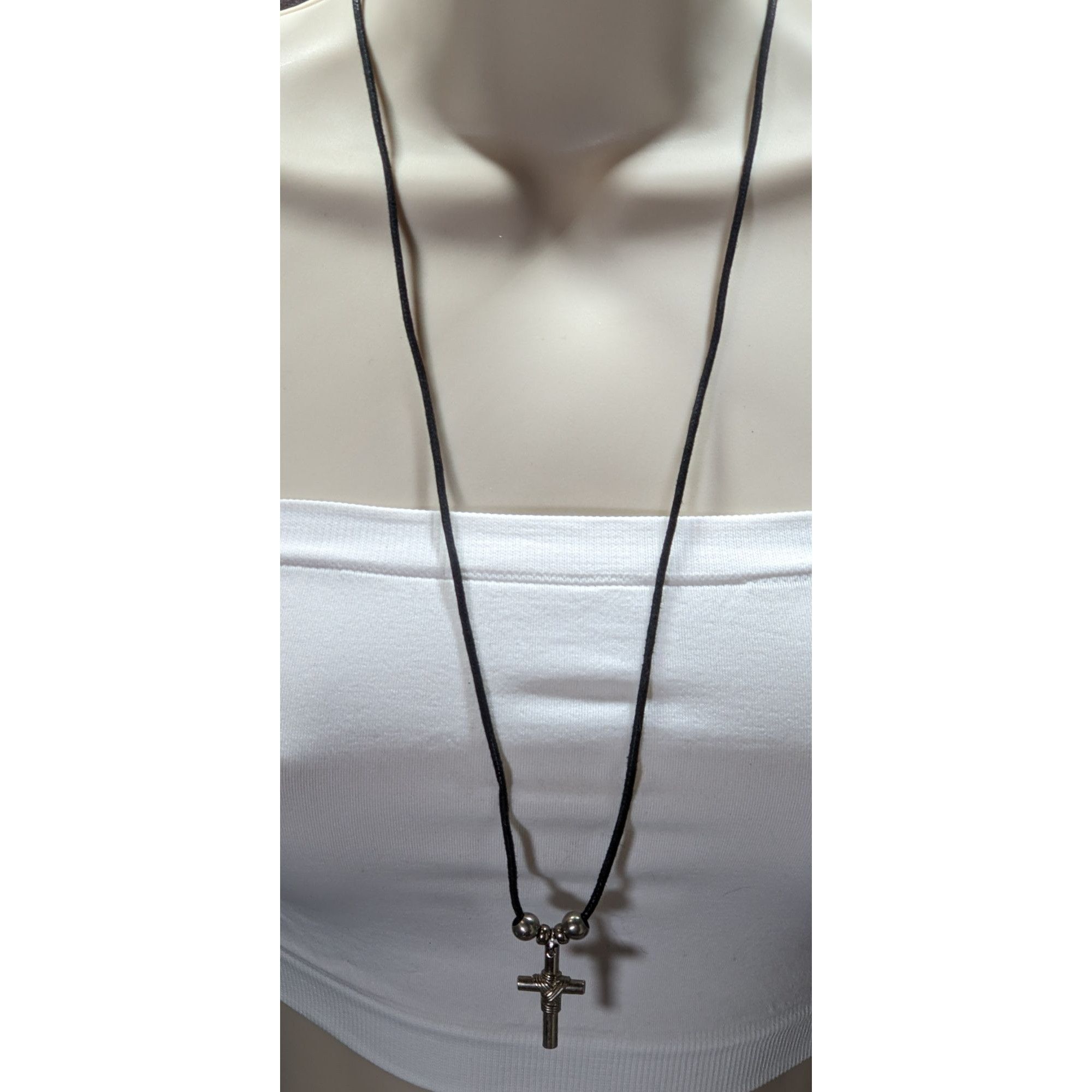 Other Casual Religious Silver Tone Cross Necklace Size ONE SIZE - 2 Thumbnail