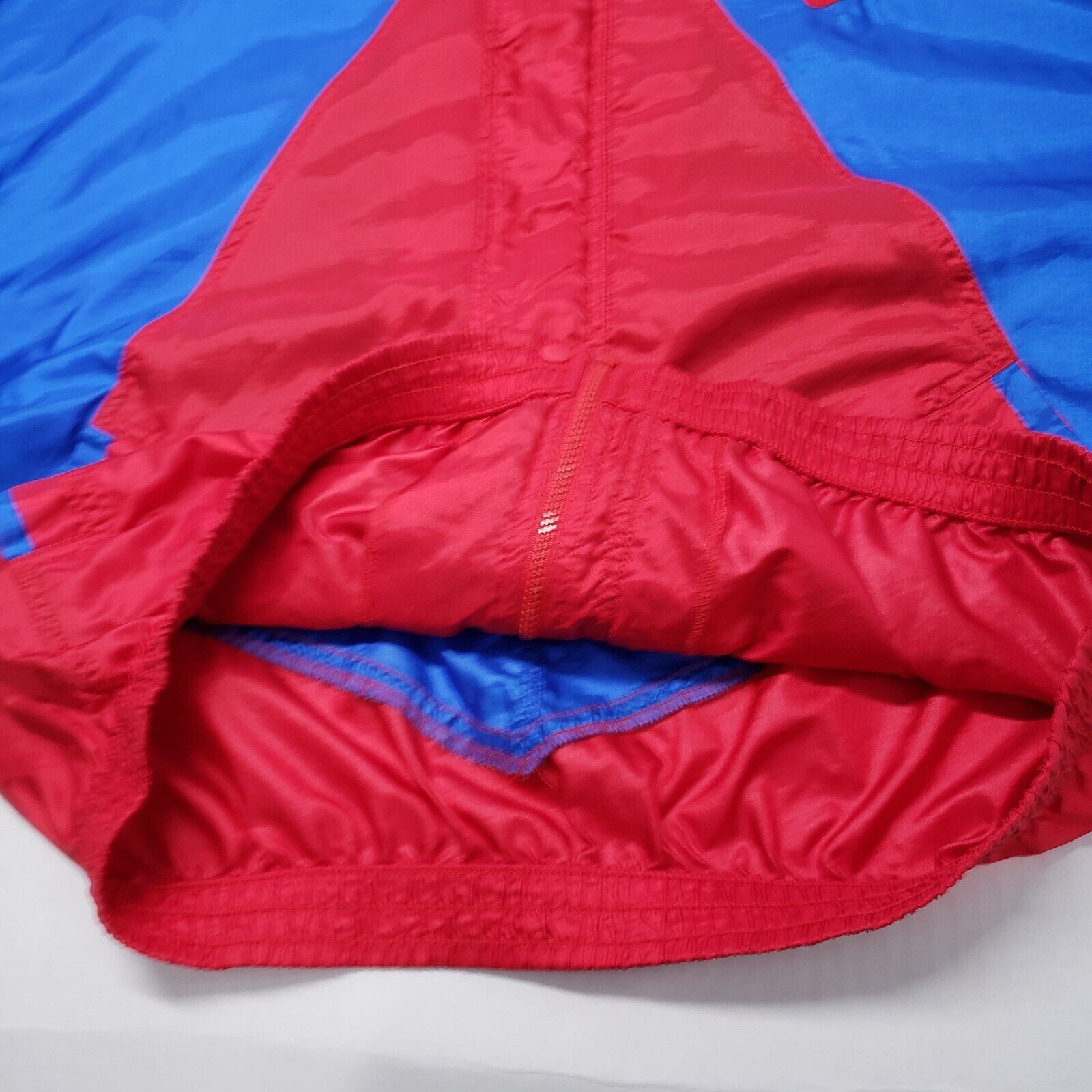 Nike Vintage Nike Windbreaker Jacket Men Large Red Blue Spiderman Size US L / EU 52-54 / 3 - 18 Thumbnail