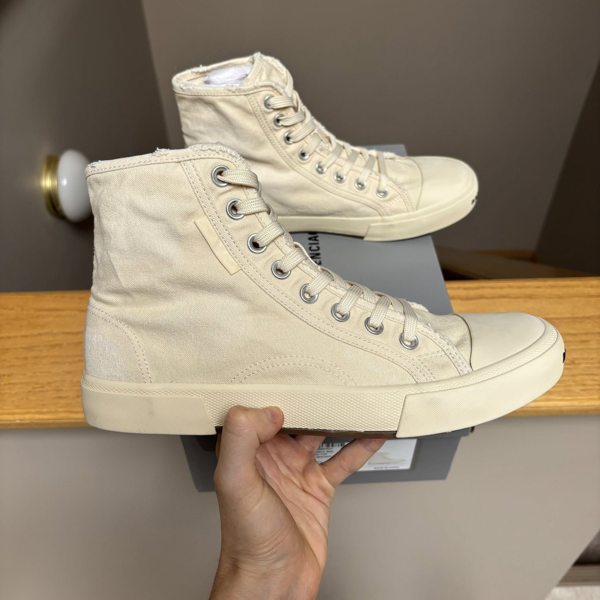 Balenciaga Balenciaga White Paris Distressed High Top Sneakers Size US 6 / EU 39 - 2 Thumbnail