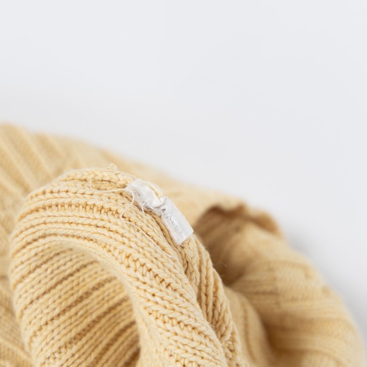 Vintage Vintage Wmns Yellow Cable Knit Sweater High Neck Ribbed Knit Size M / US 6-8 / IT 42-44 - 7 Thumbnail