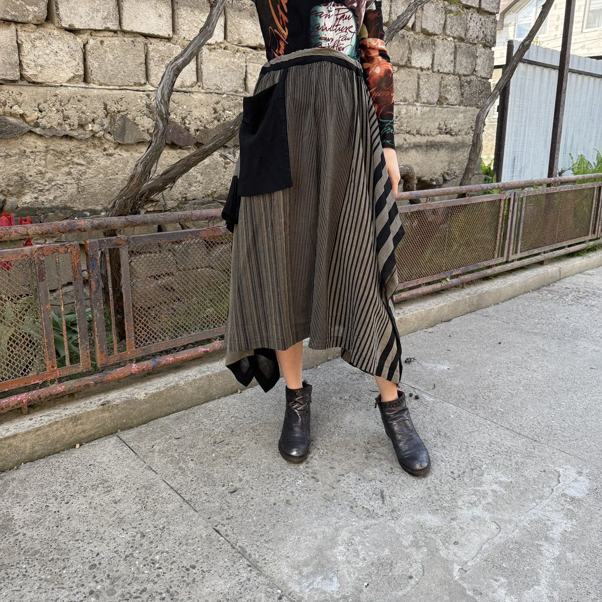 Issey Miyake Archive 1980’s Issey Miyake Permanente Striped Wool Skirt Size 25" / US 0 / IT 36 - 1 Thumbnail