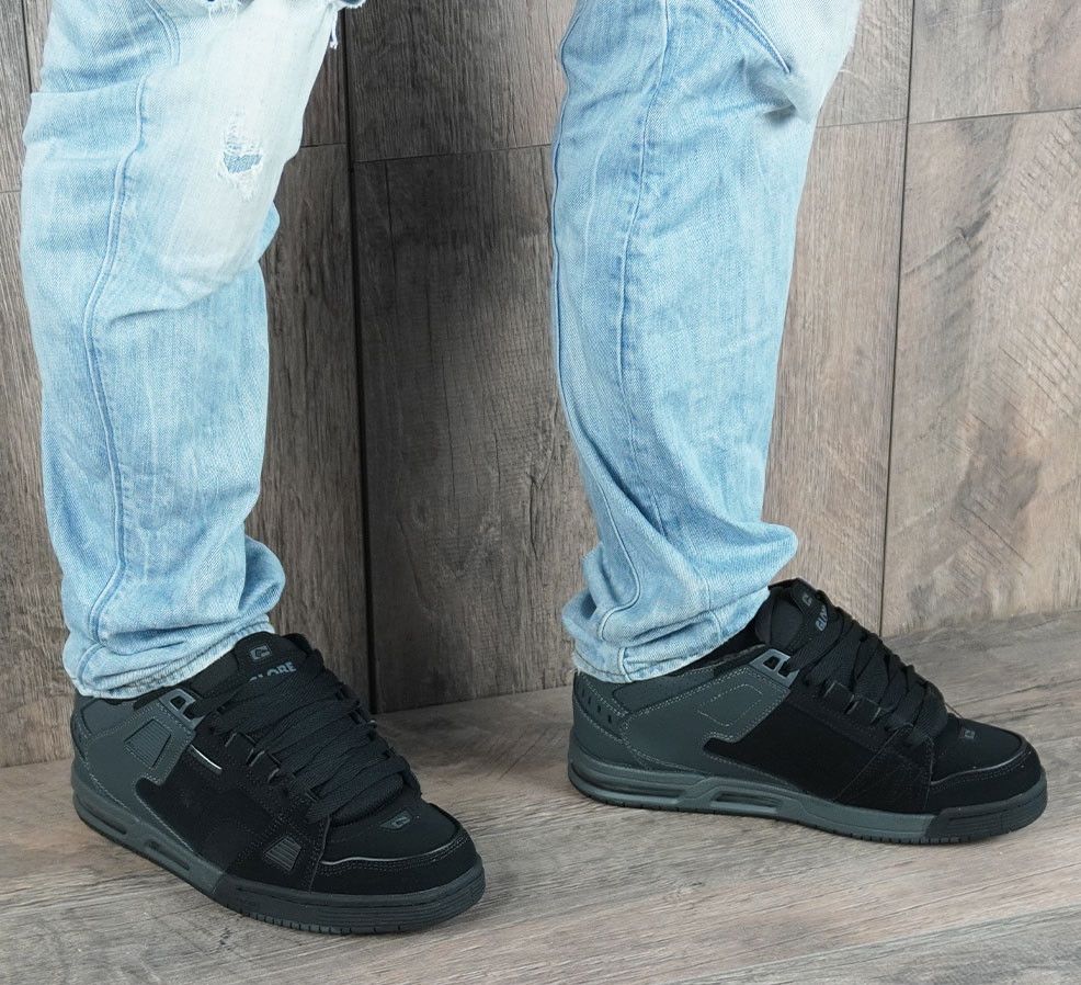 Globe Globe Sabre Black Skate Chunky Curb Shoes Chet CT-IV Size US 11 / EU 44 - 2 Thumbnail