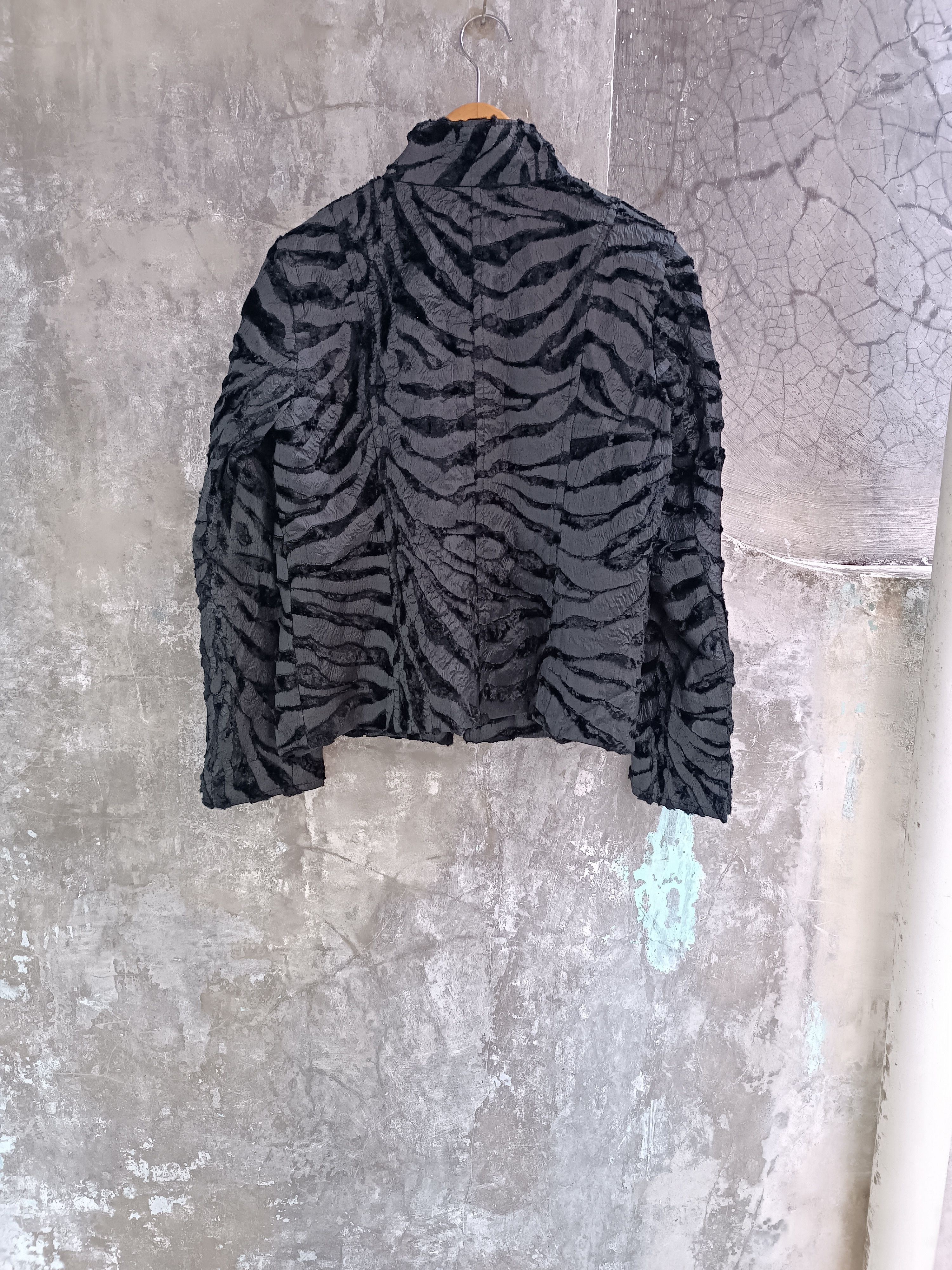 Designer × Japanese Brand MOGA LADIES JACKET PATTERN BLACK GREY TIGER STRIPE Size M / US 6-8 / IT 42-44 - 2 Thumbnail