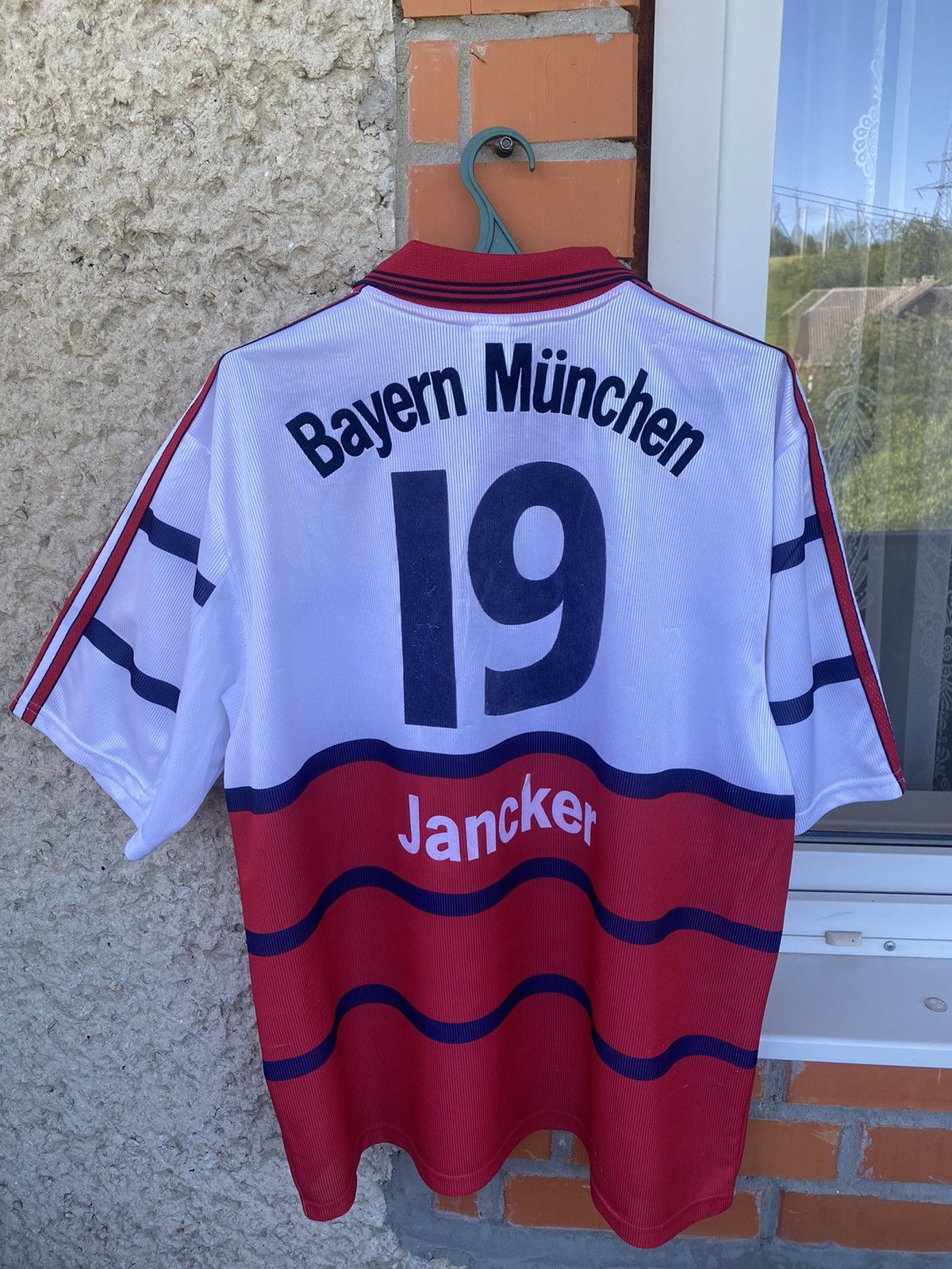Vintage Vintage Soccer jersey Bayern Munich Opel 19 #Jancker size XL Size US XL / EU 56 / 4 - 12 Thumbnail