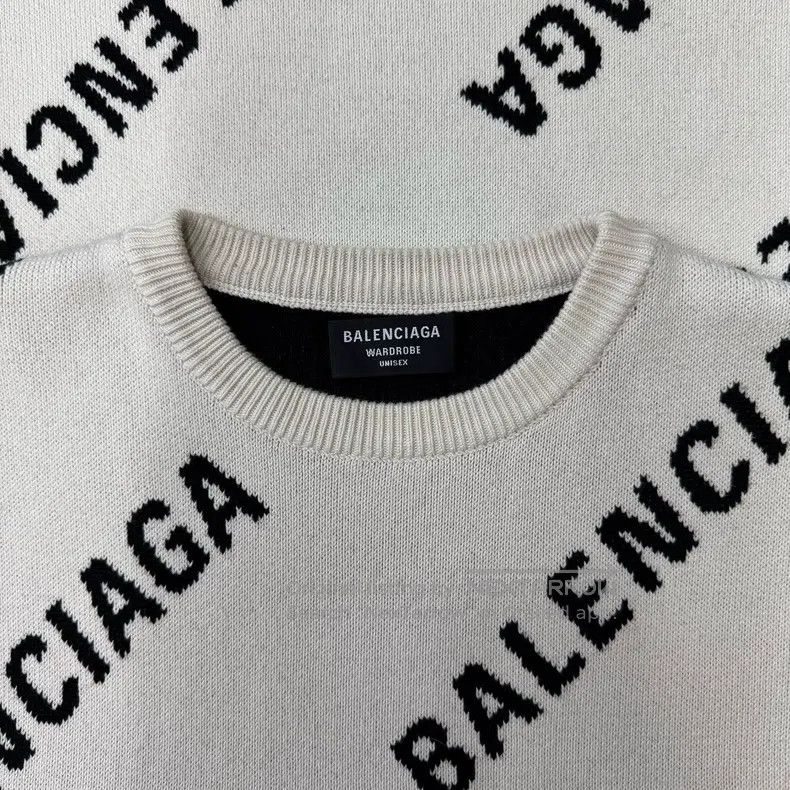 Balenciaga Balenciaga Light Beige Fully Printed Sweater Size US S / EU 44-46 / 1 - 5 Thumbnail