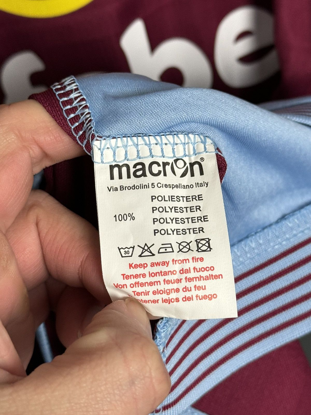 Macron Aston Villa 13/14 Home Football Jersey Size US L / EU 52-54 / 3 - 9 Thumbnail