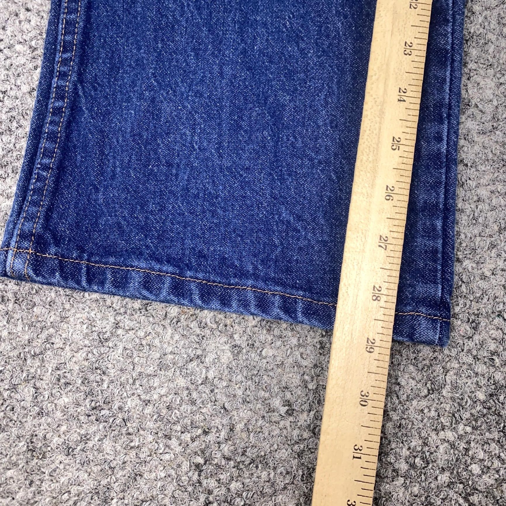 Wrangler Vtg Wrangler Jeans Mens 40x30 Straight Leg Classic Denim Cowboy Western 90s Jeans Mens Blue Solid Five Pocket Wrangler 945NAV Cowboy Mens Size US 40 / EU 56 - 4 Thumbnail