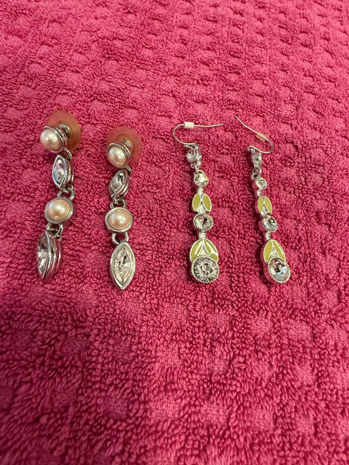 Other Silver tone dangle & post earrings set faux petals beads Size ONE SIZE - 1 Thumbnail