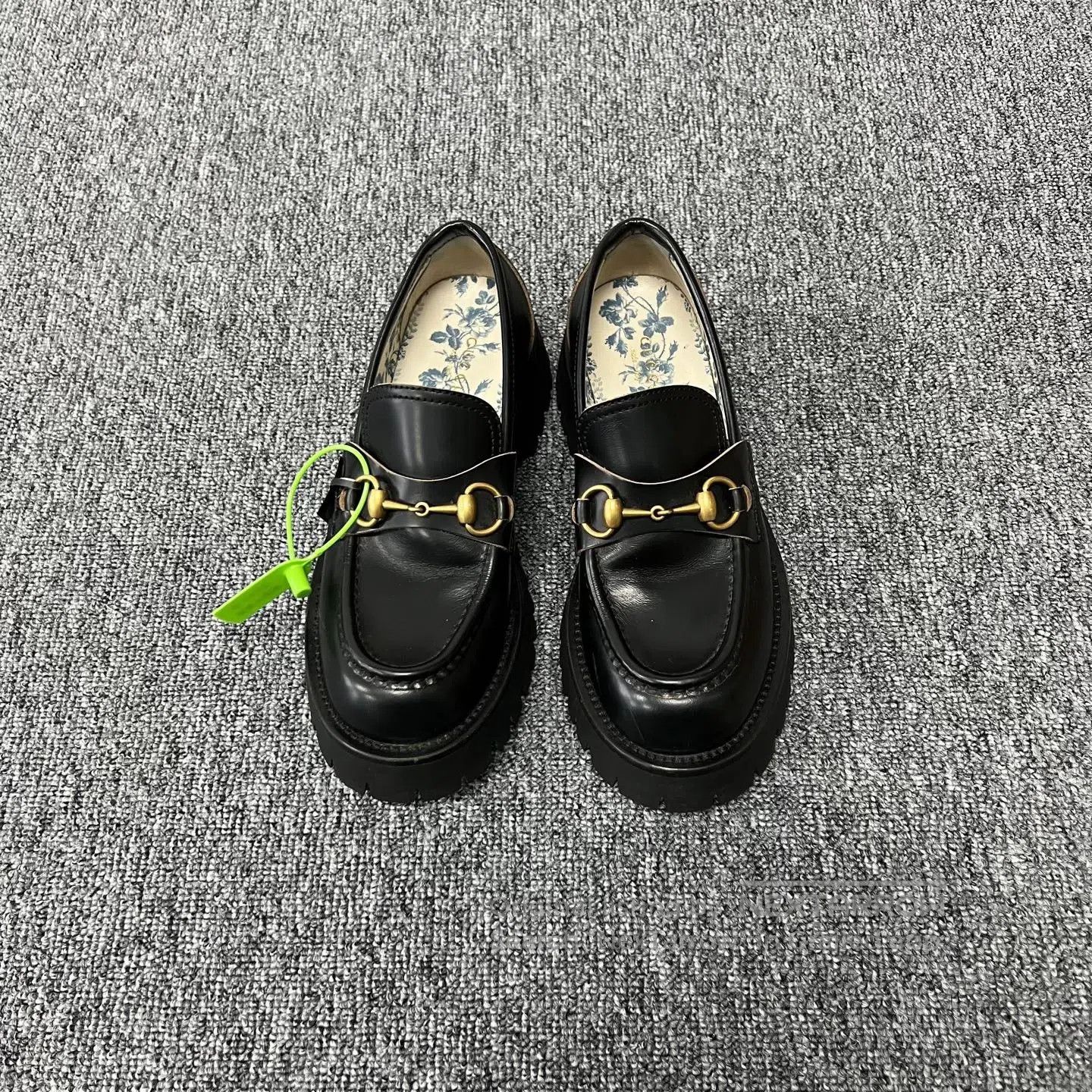 Gucci Guicci Horsebit buckle; Gold Bee-Lufa shoes| Size US 7.5 / IT 37.5 - 1 Thumbnail